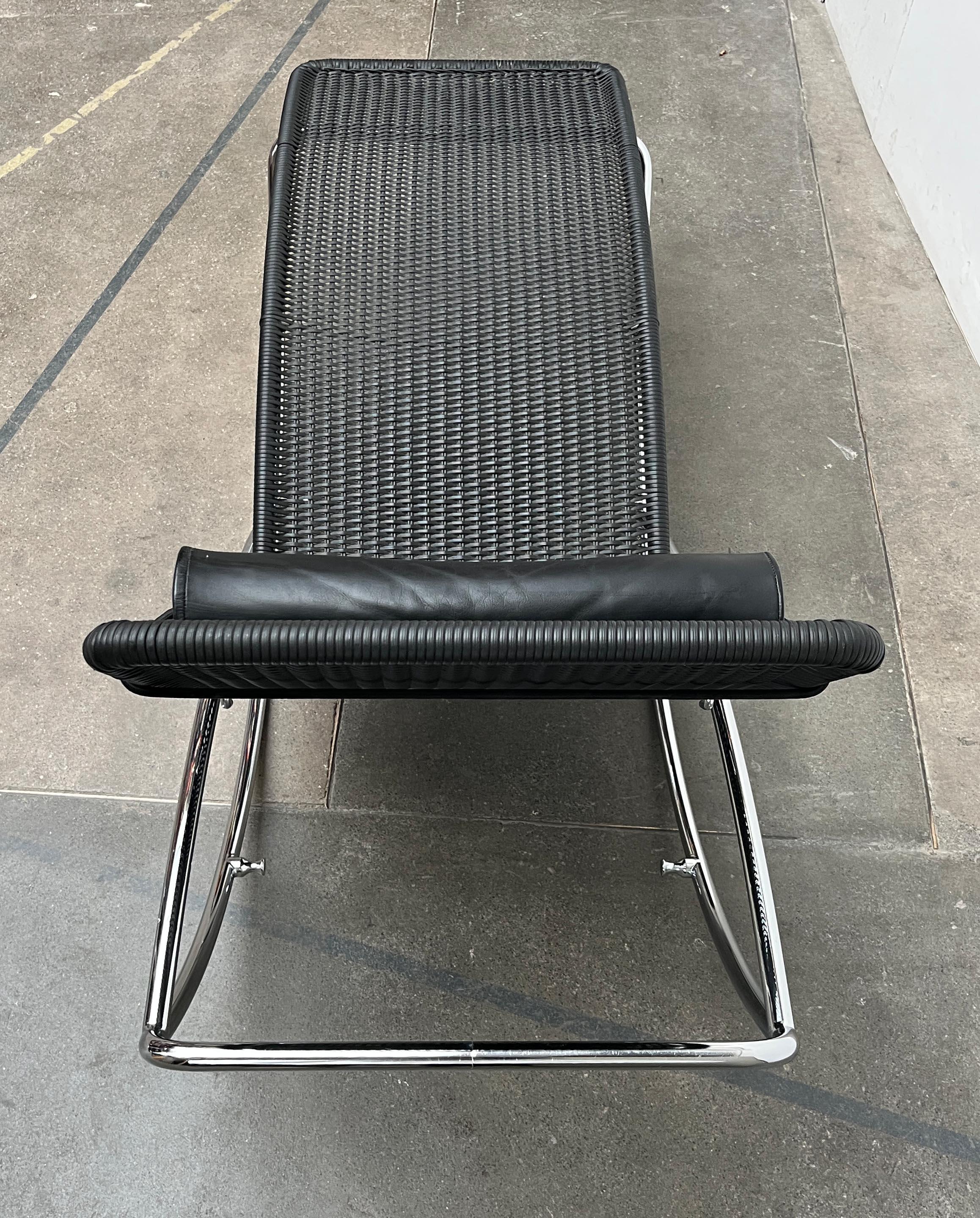 Metallo Sedia a dondolo a chaise longue in acciaio tubolare S 828 di Torben Skov per Thonet in vendita