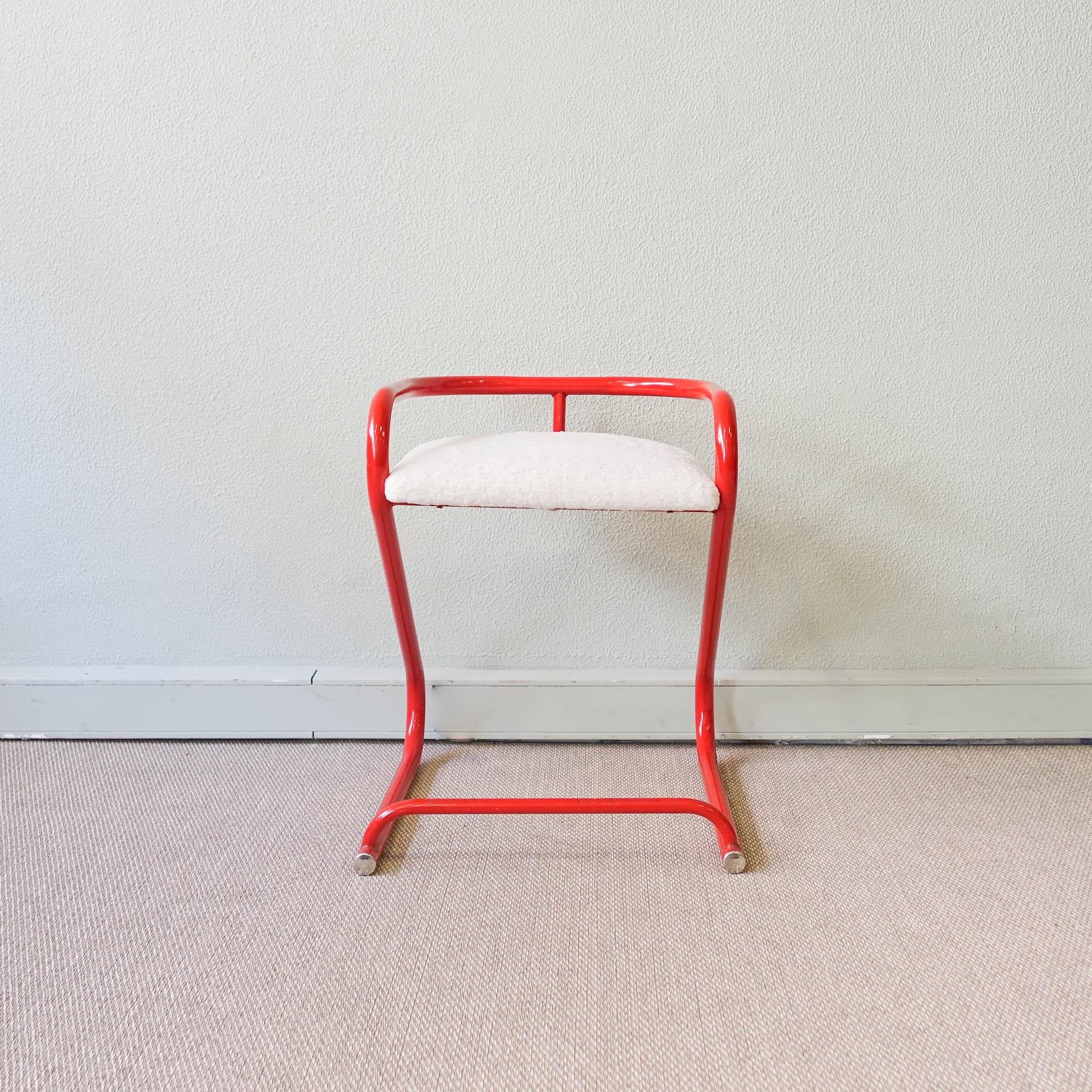 Late 20th Century Tubular Steel “Z” Chair by Les Industries Amisco, 1970's For Sale