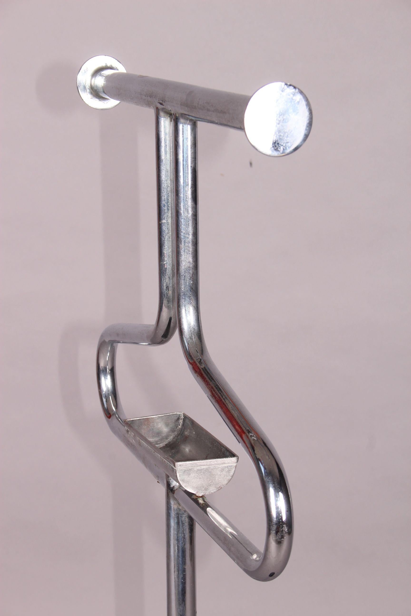 Tubular Valet Stand In Good Condition In grand Lancy, CH