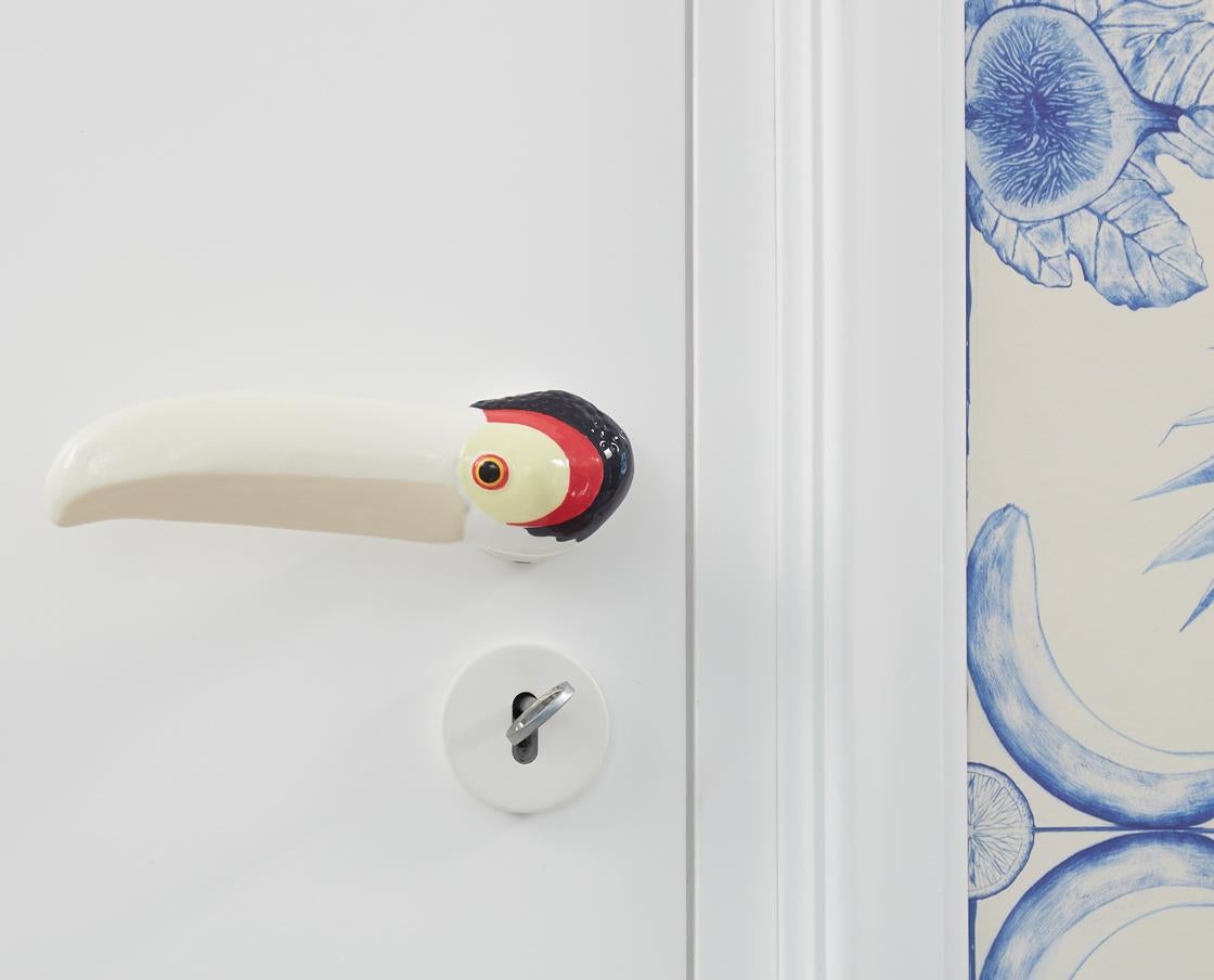 NIVA design presents a wide range of designer handles that match with the most diverse interior styles. The sculptural component of these products is combined with special research into shapes that draw inspiration from an imaginary universe and mix