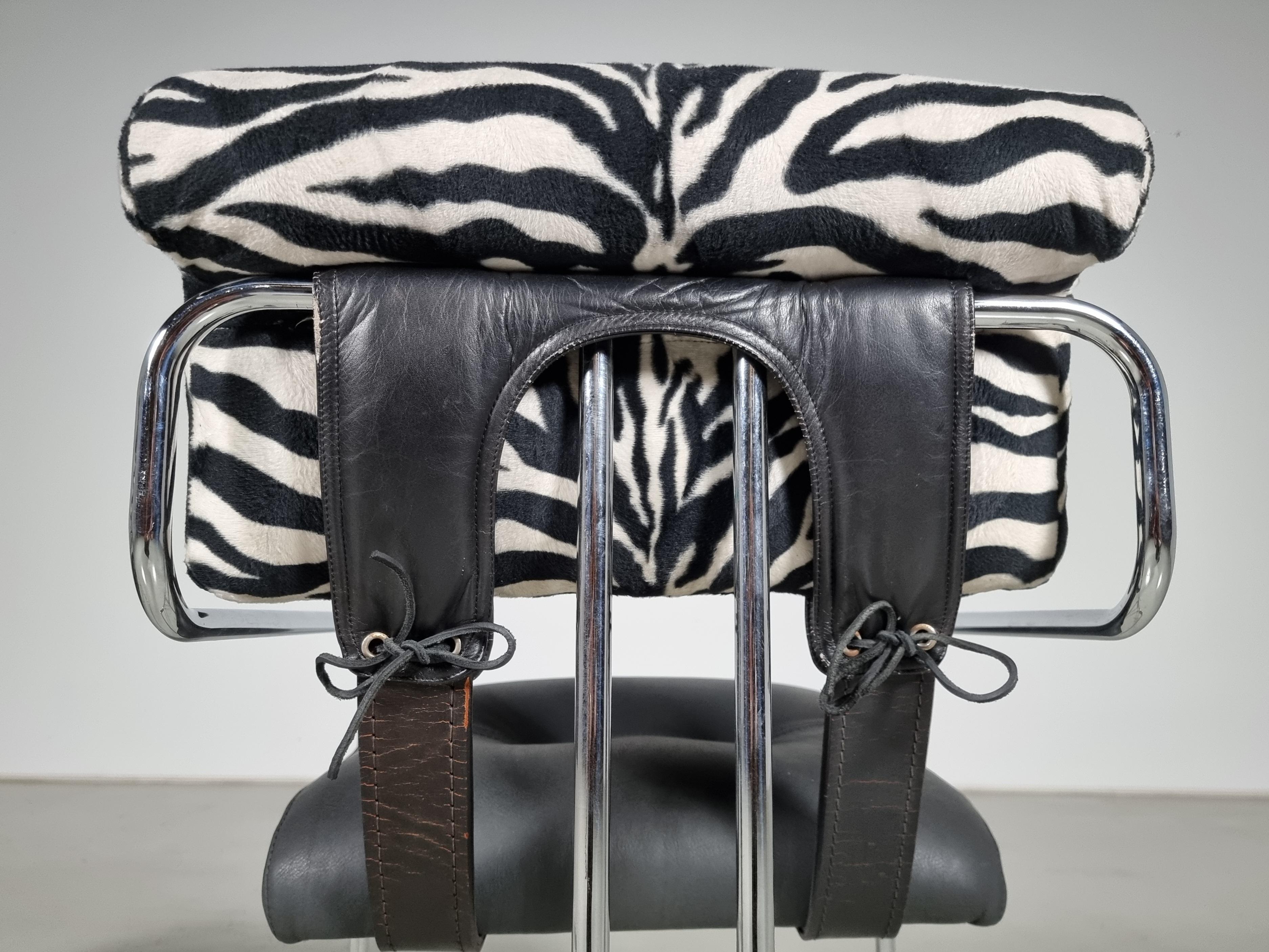 Tucroma Chairs in black leather and zebra fabric, Guido Faleschini, Mariani For Sale 4