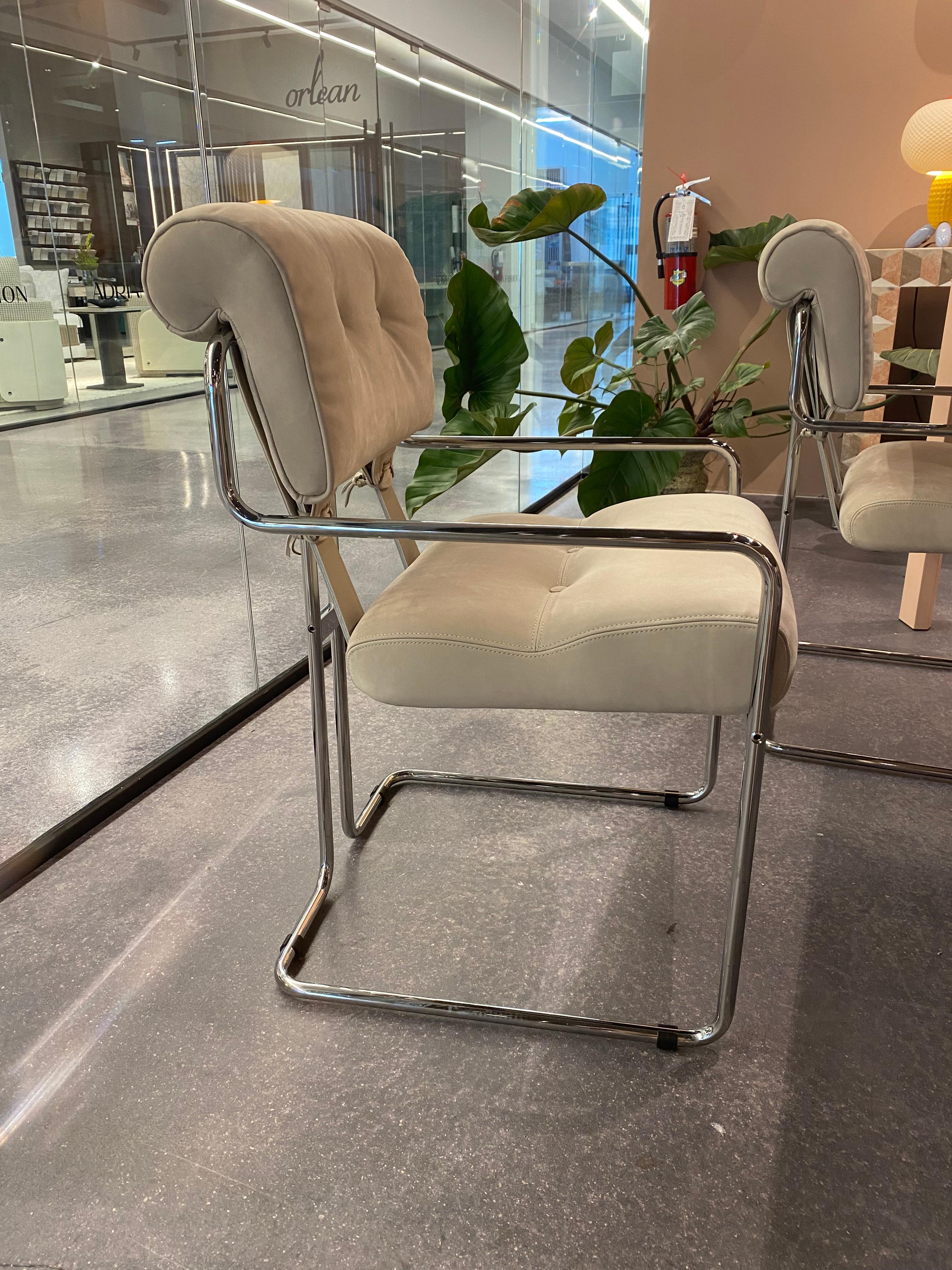 Tucroma Chairs, Suede and Chrome, set of 4 In Excellent Condition For Sale In Hollywood, FL