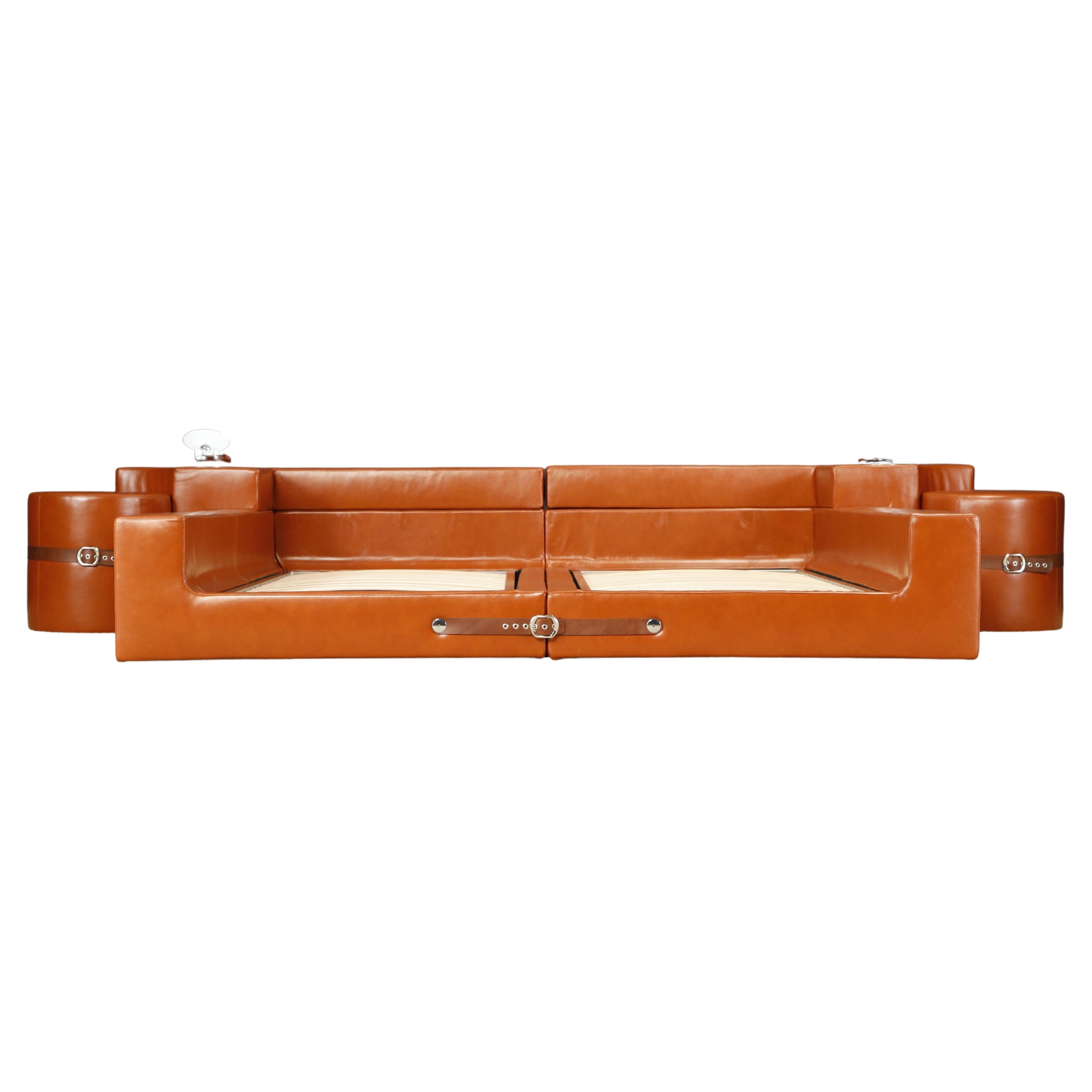 'Tucroma' King Size Leather Bed by Guido Faleschini for i4Mariani, Italy For Sale