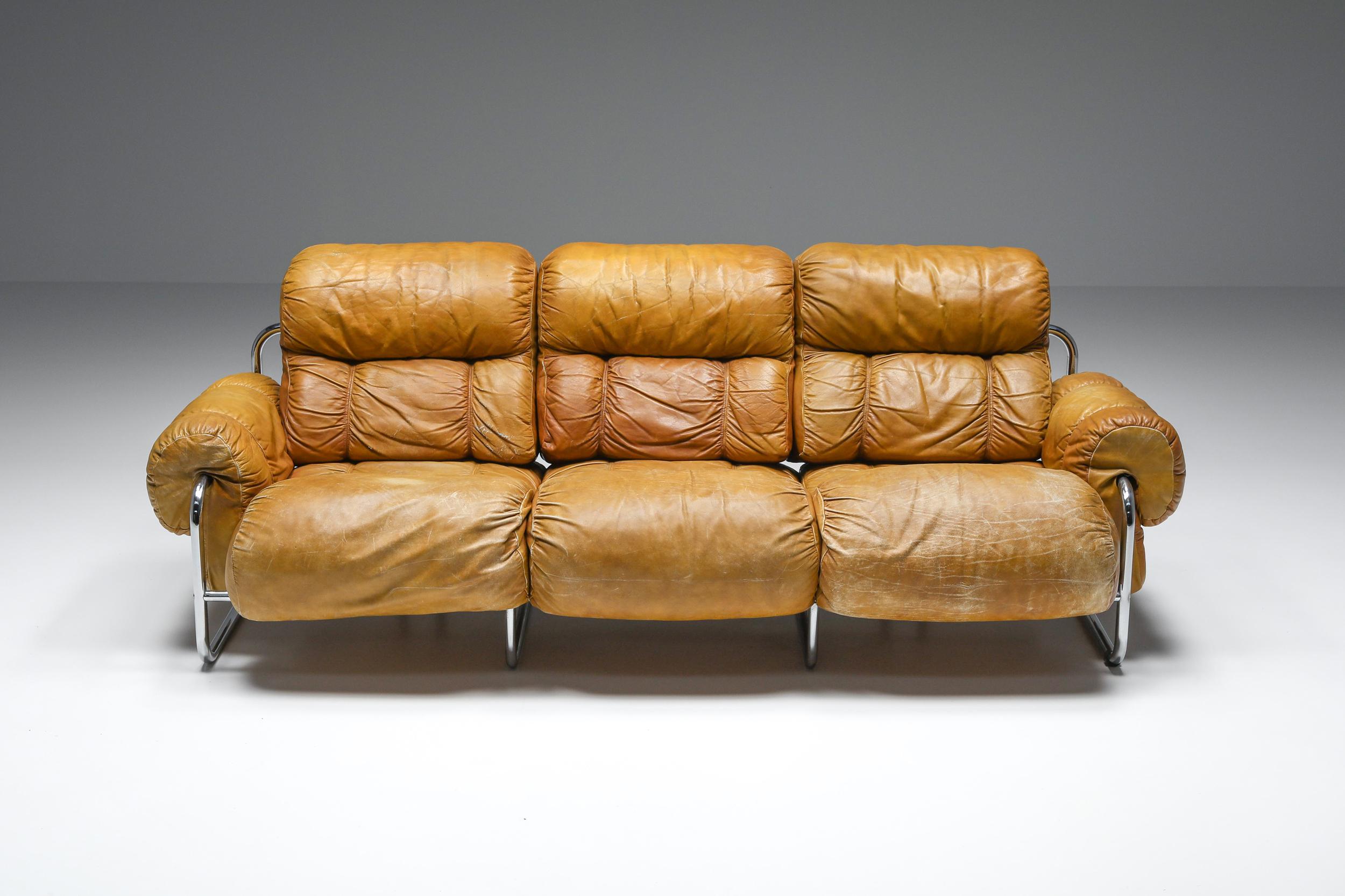 Guido Faleschini, Tucroma Three Seater Sofa Set for Pace Collection; Italian design, 1975

Rare sofa of the Tucroma series in leather and chrome metal. Icon piece from the 70s produced by Mariani
Elegant piece embodying the best Italian design