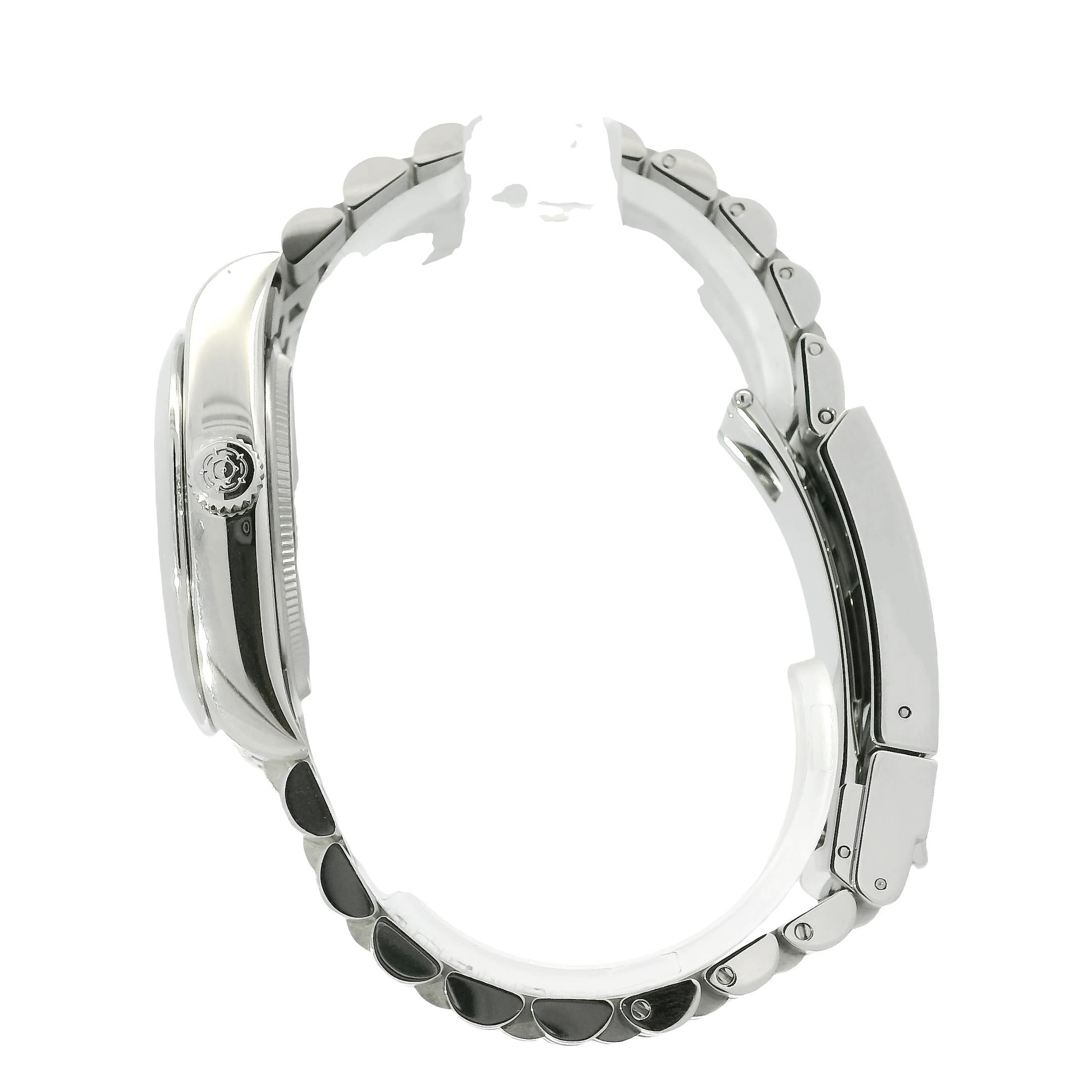 Marke: Tudor
ART.NR.: 79600-0006
Modell: Schwarze Bucht
MATERIAL des Gehäuses: Rostfreier Stahl
Gehäuse-Durchmesser: 31mm
Kristall: Saphirglas
Lünette: Glatte Edelstahl-Lünette
Zifferblatt: Silbernes Zifferblatt mit diamantenen