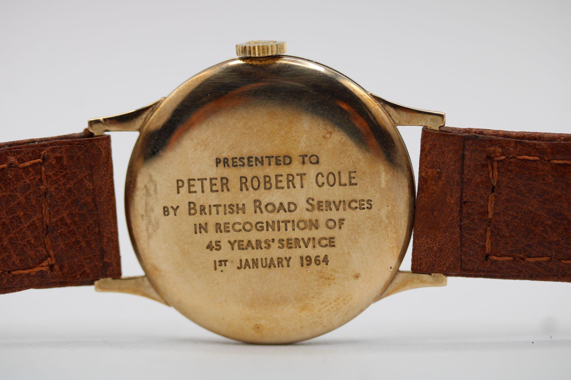 What a remarkable gift this vintage Tudor would make! Stunning condition, classic look and presented in its original box (amazing to think this has lasted since the 60's). 

Keeping time well and general overall condition is excellent with major