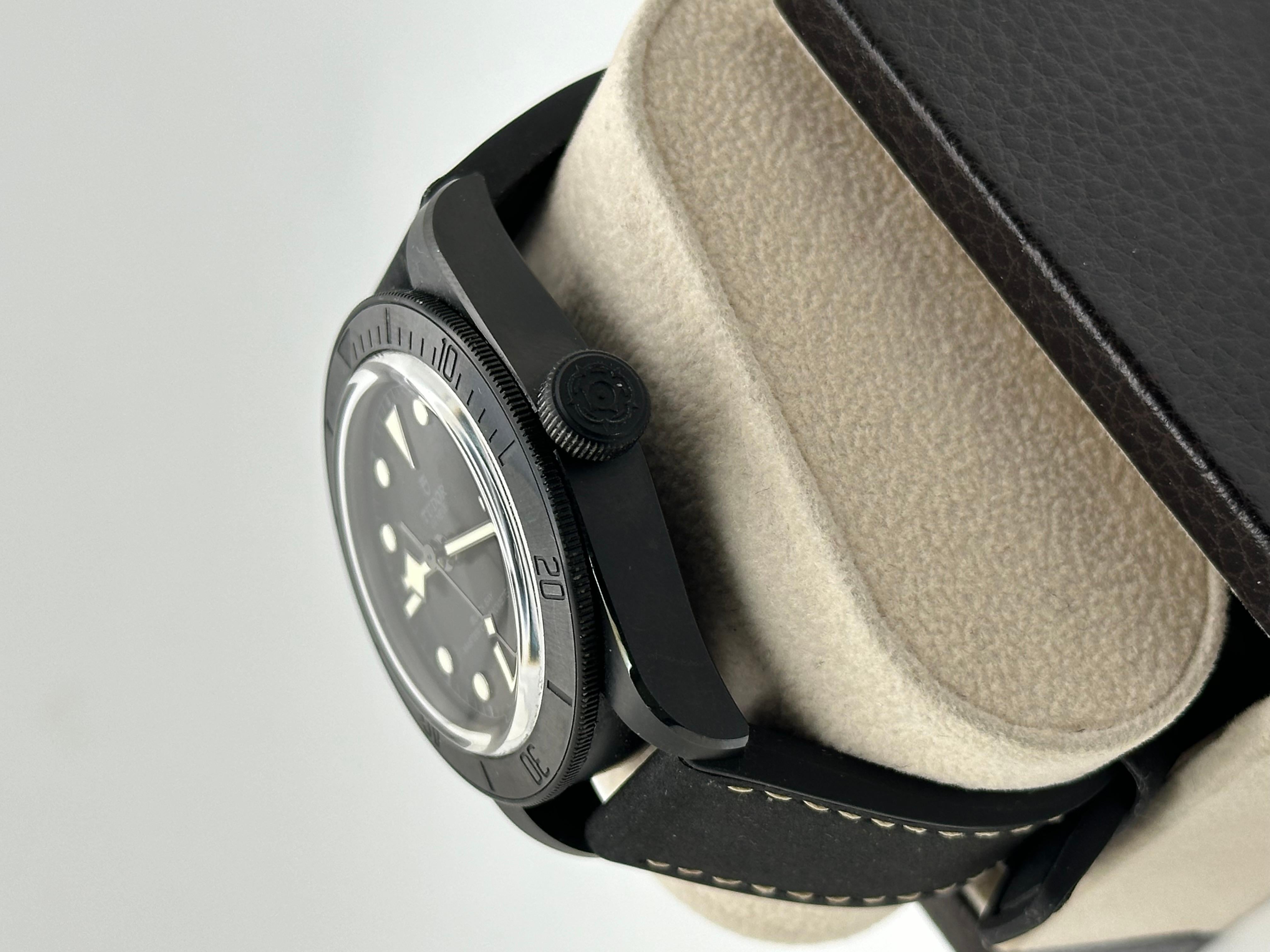 Tudor Black Bay 79210CNU Noir Ceramic Rubber Strap Box Paper 41mm en vente 1