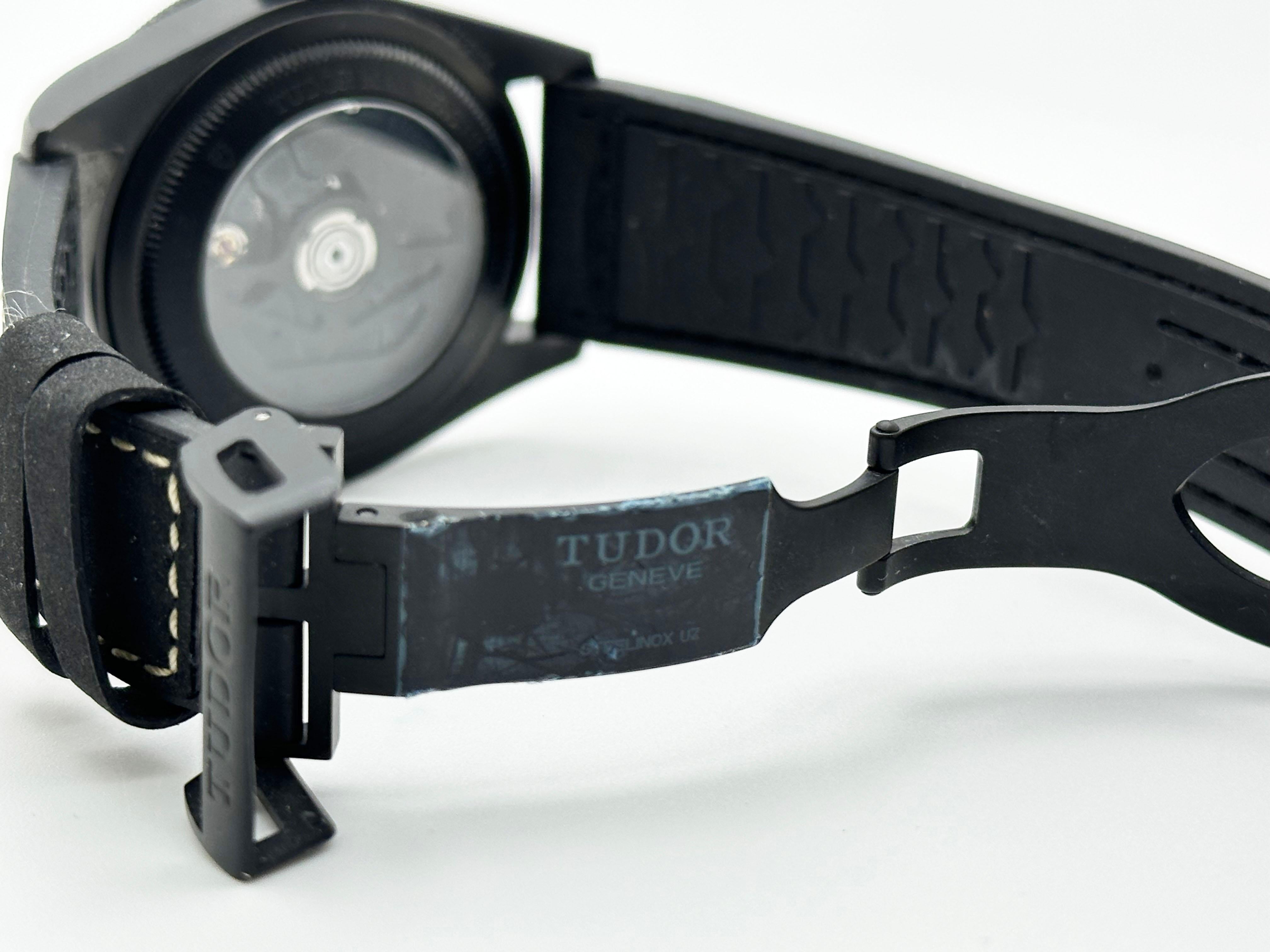Tudor Black Bay 79210CNU Noir Ceramic Rubber Strap Box Paper 41mm en vente 2