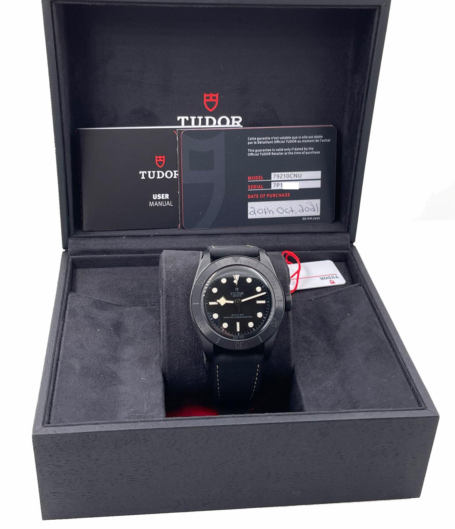 Style Number: 79210CNU

 

Serial: 7P12***


Year: 2021

 

Model: Black Bay

 

Case Material: Black Ceramic

 

Band: Leather

 

Bezel: Black Ceramic

 

Dial: Black

 

Face: Sapphire Crystal

 

Case Size: 41mm

 

Includes: 

-Tudor Box &