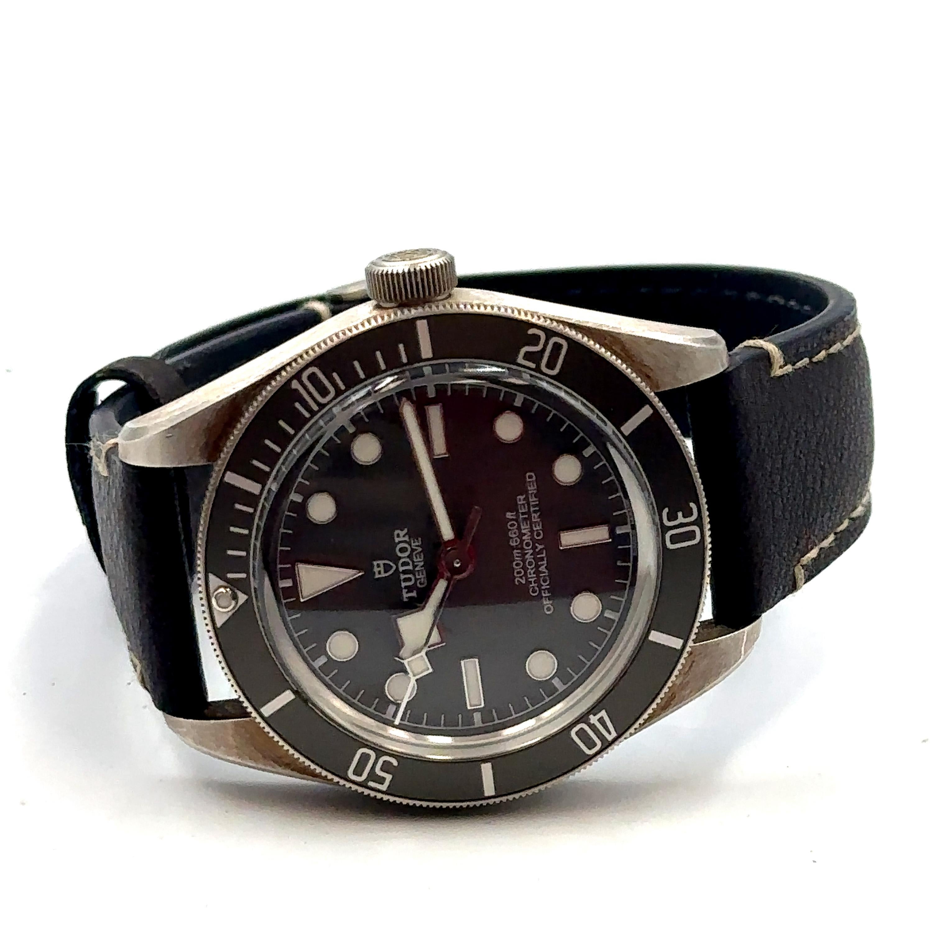 Tudor Black Bay Fifty-Eight 925 mit Box und Papieren im Angebot 3