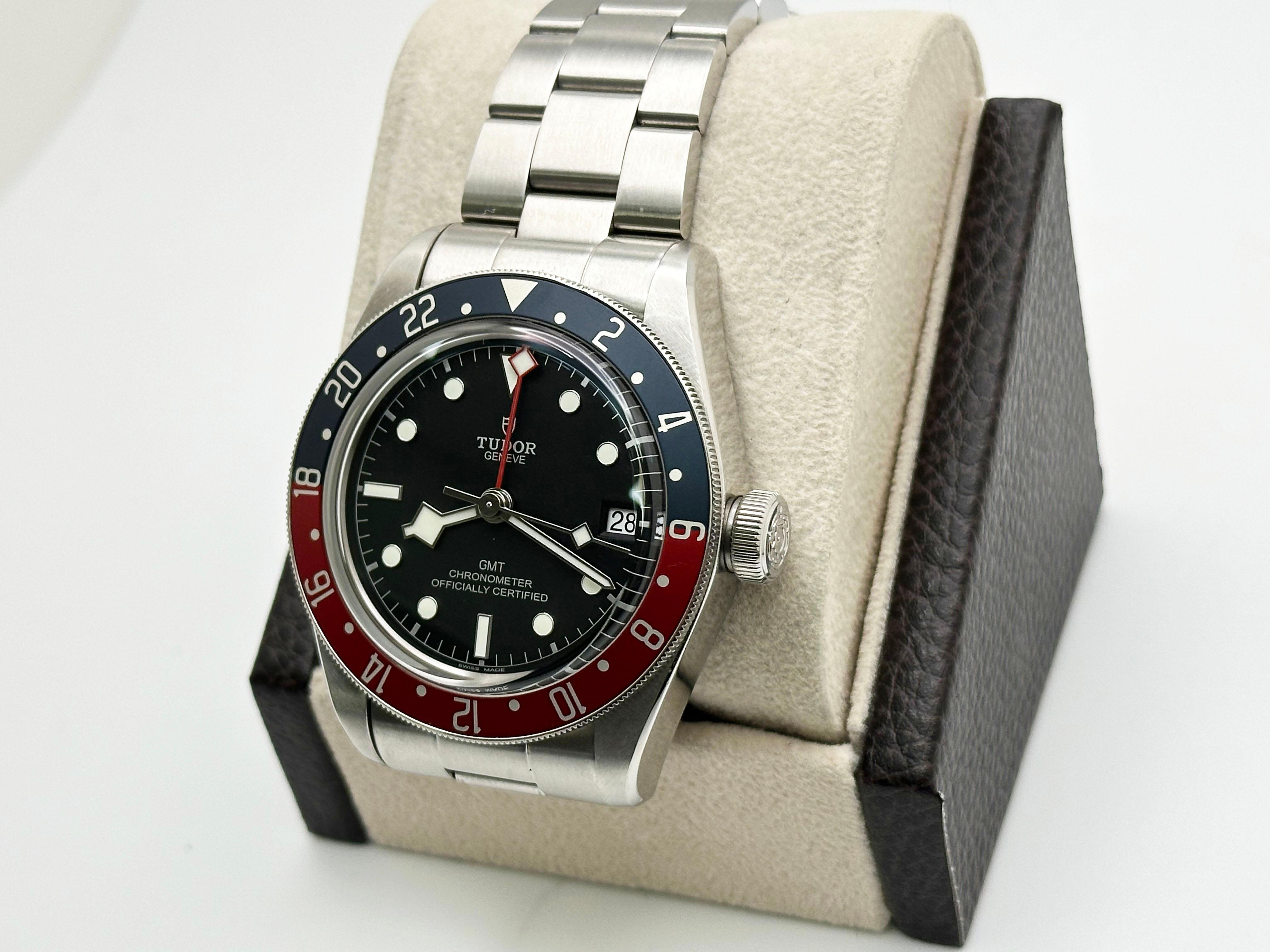 Tudor Black Bay GMT 79830RB Pepsi Red & Blue Stainless Steel Box Paper 41mm In Excellent Condition For Sale In San Diego, CA