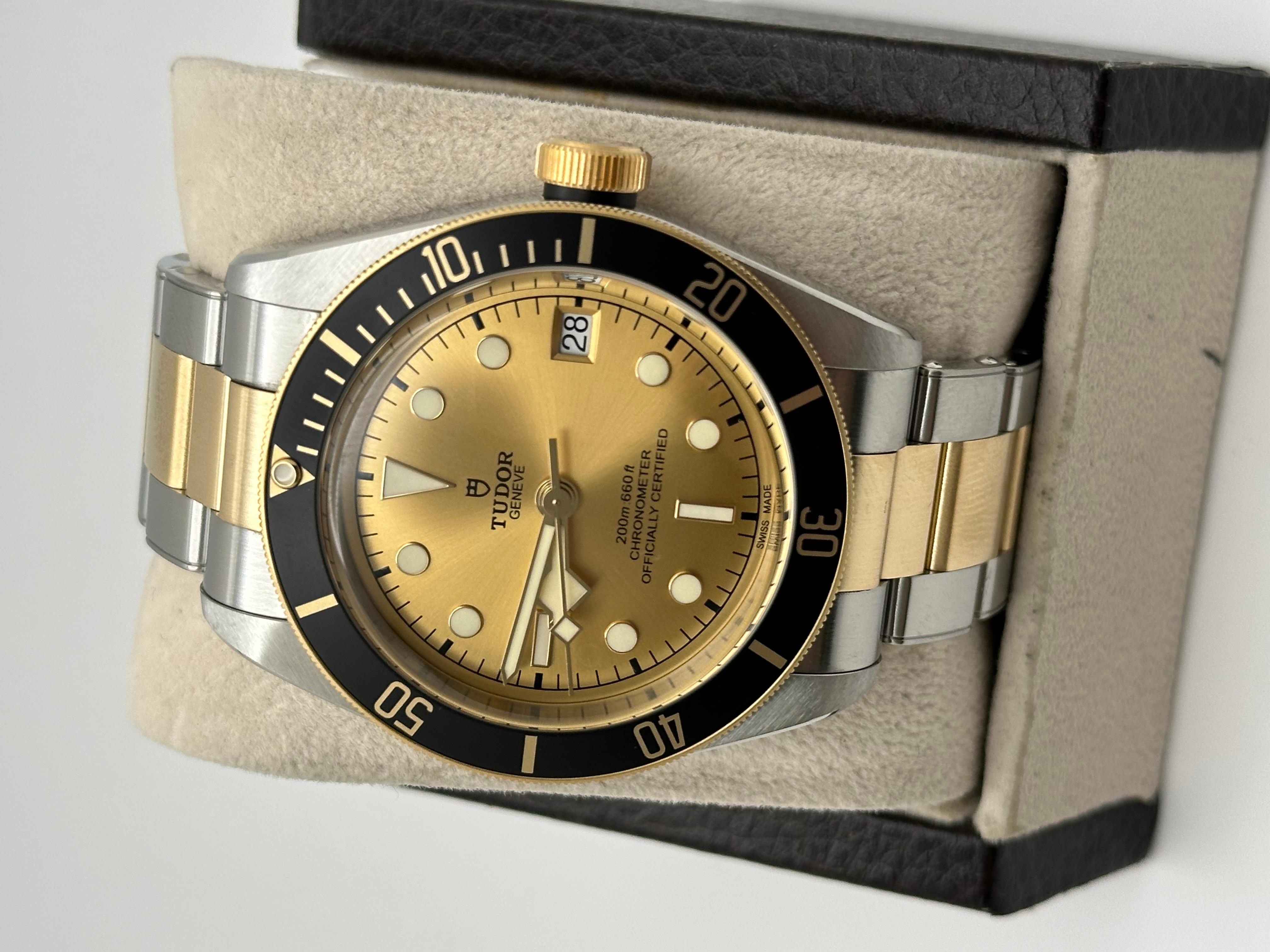 Tudor Schwarz Bay S&G 79733N 41mm 18K Gelbgold Edelstahl Box Papier 2021 im Angebot 2