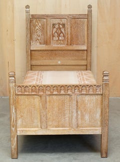 TUDOR FURNITURE 1930'S ARTS & CRAFTS LIMED OAK COTSWOLD SiNGLE BED PART OF SUITE