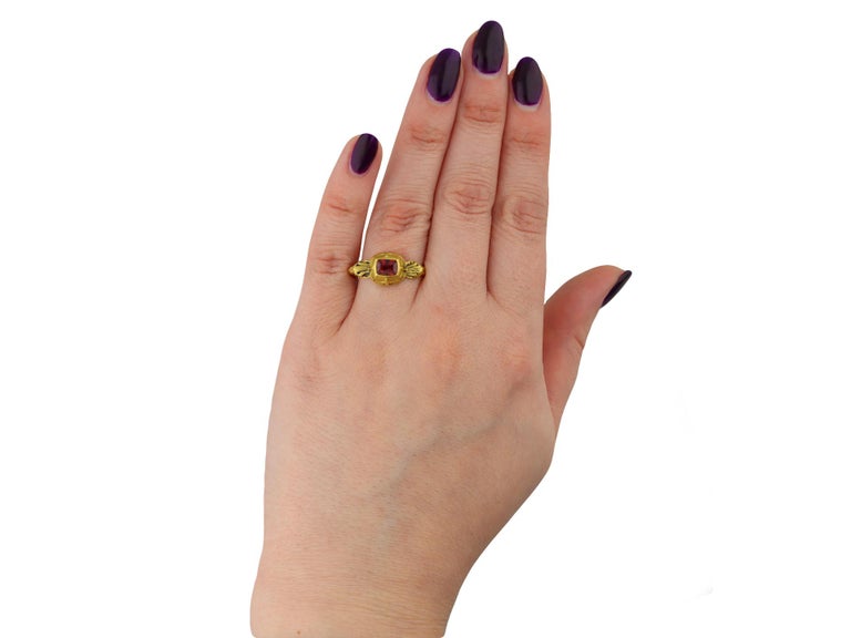 Women's or Men's Tudor Gold Spinel Set Ring, English, circa 16th Century For Sale