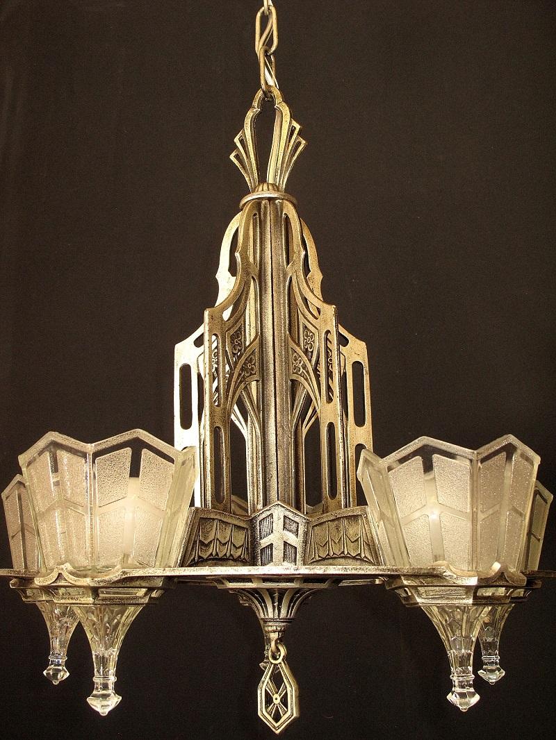 Tudor Gothic 5 Light Original Finish & Glass circa 1928 In Good Condition For Sale In Prescott, US