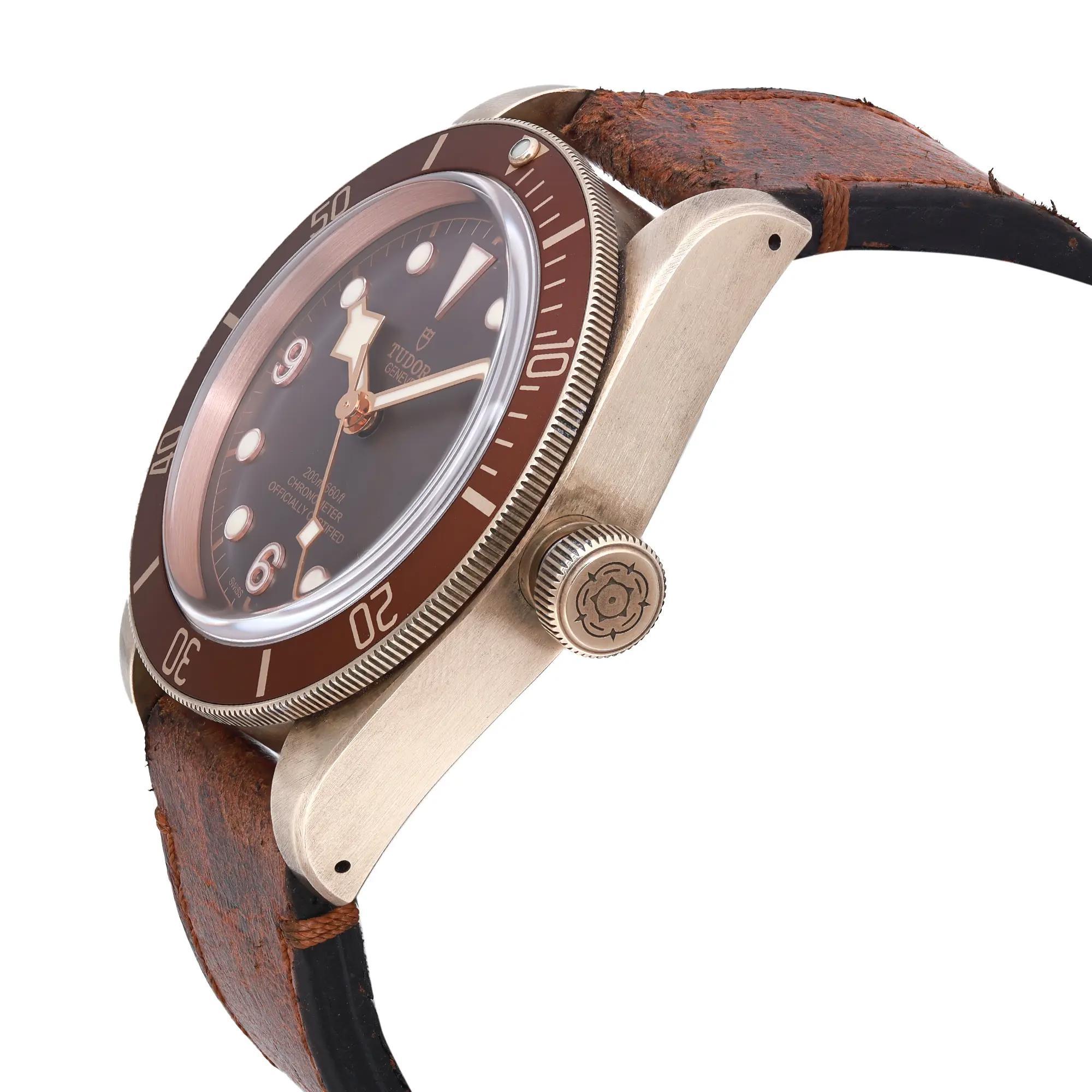 Tudor Heritage Black Bay 43mm Bronze Brown Zifferblatt Automatik Herrenuhr 79250BM im Zustand „Hervorragend“ im Angebot in New York, NY