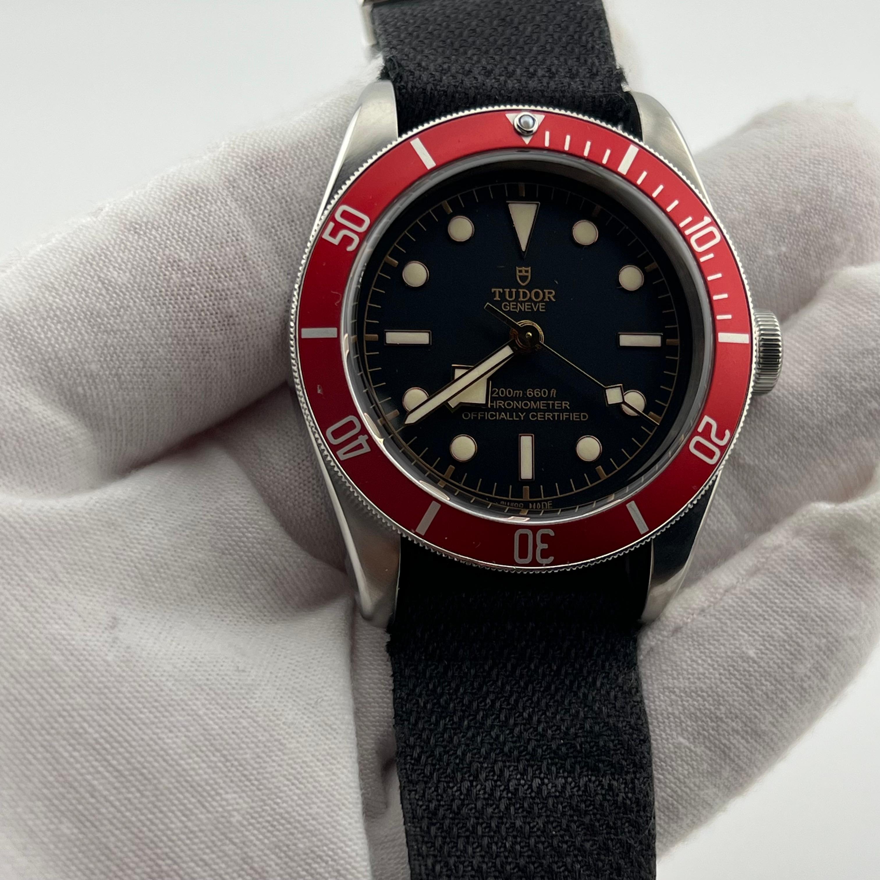 Tudor Heritage Black Bay 79230R 41mm rote Lünette Edelstahl Box 4