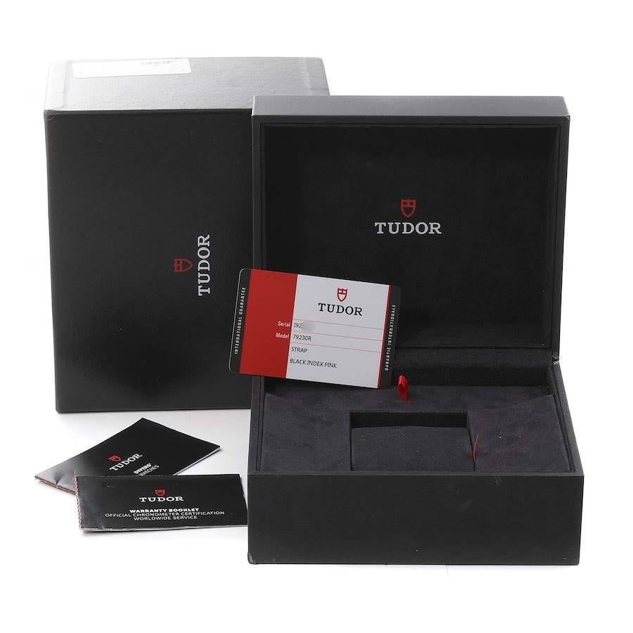 Tudor Heritage Montre noire Bay Bourgogne à lunette en acier pour hommes 79230 Boîte Card en vente 4