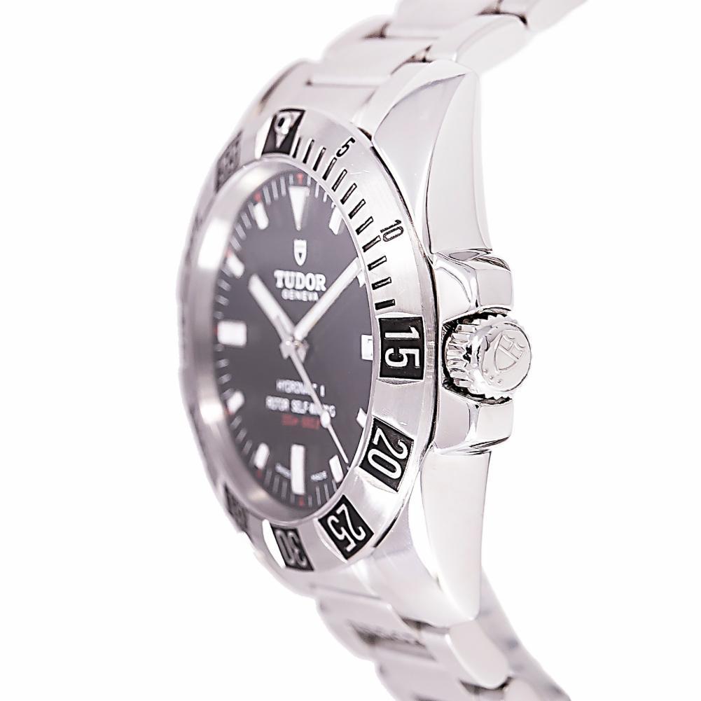 Tudor Hydronaut II2520, Silver Dial Certified Authentic In Good Condition For Sale In Miami, FL