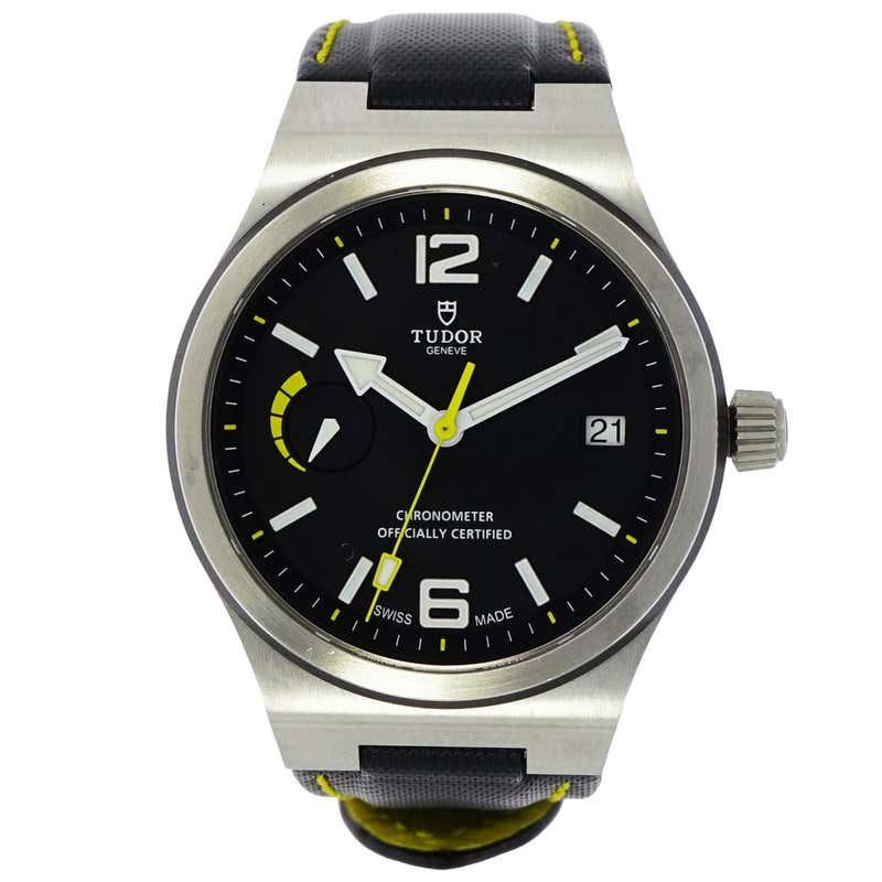 Tudor North Flag For Sale on 1stDibs