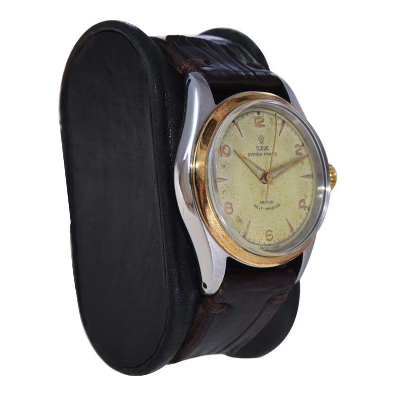 USINE / MAISON : Tudor Watch Company
STYLE / RÉFÉRENCE : Oyster Prince / 7809
METAL / MATERIAL : Or 14kt et acier inoxydable
CIRCA / ANNÉE : années 1950
DIMENSIONS / TAILLE : Longueur 41mm x Diamètre 34mm
MOUVEMENT / CALIBRE : Automatique ou à