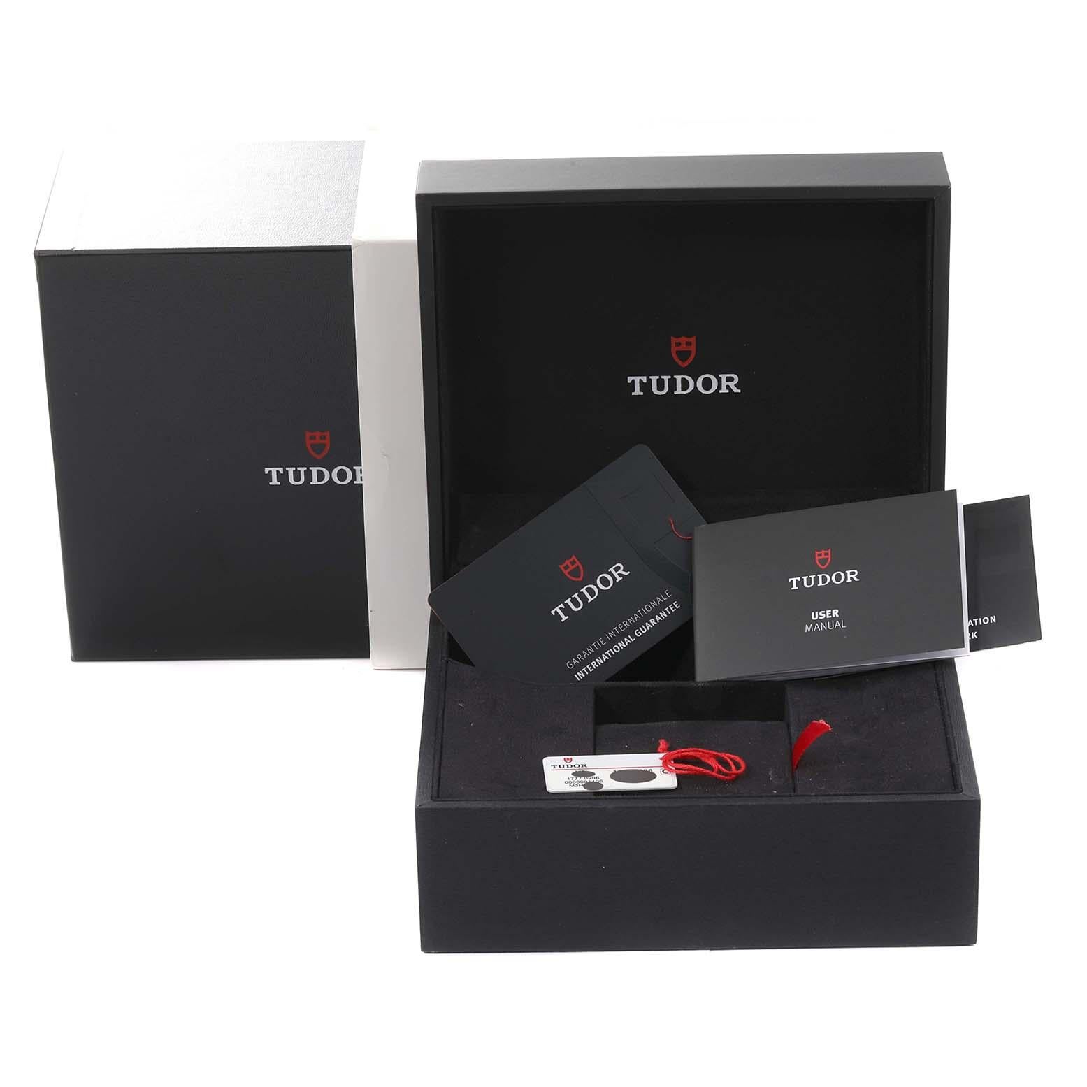 Men's Tudor Pelagos 39mm Black Dial Titanium Mens Watch 25407 Box Card
