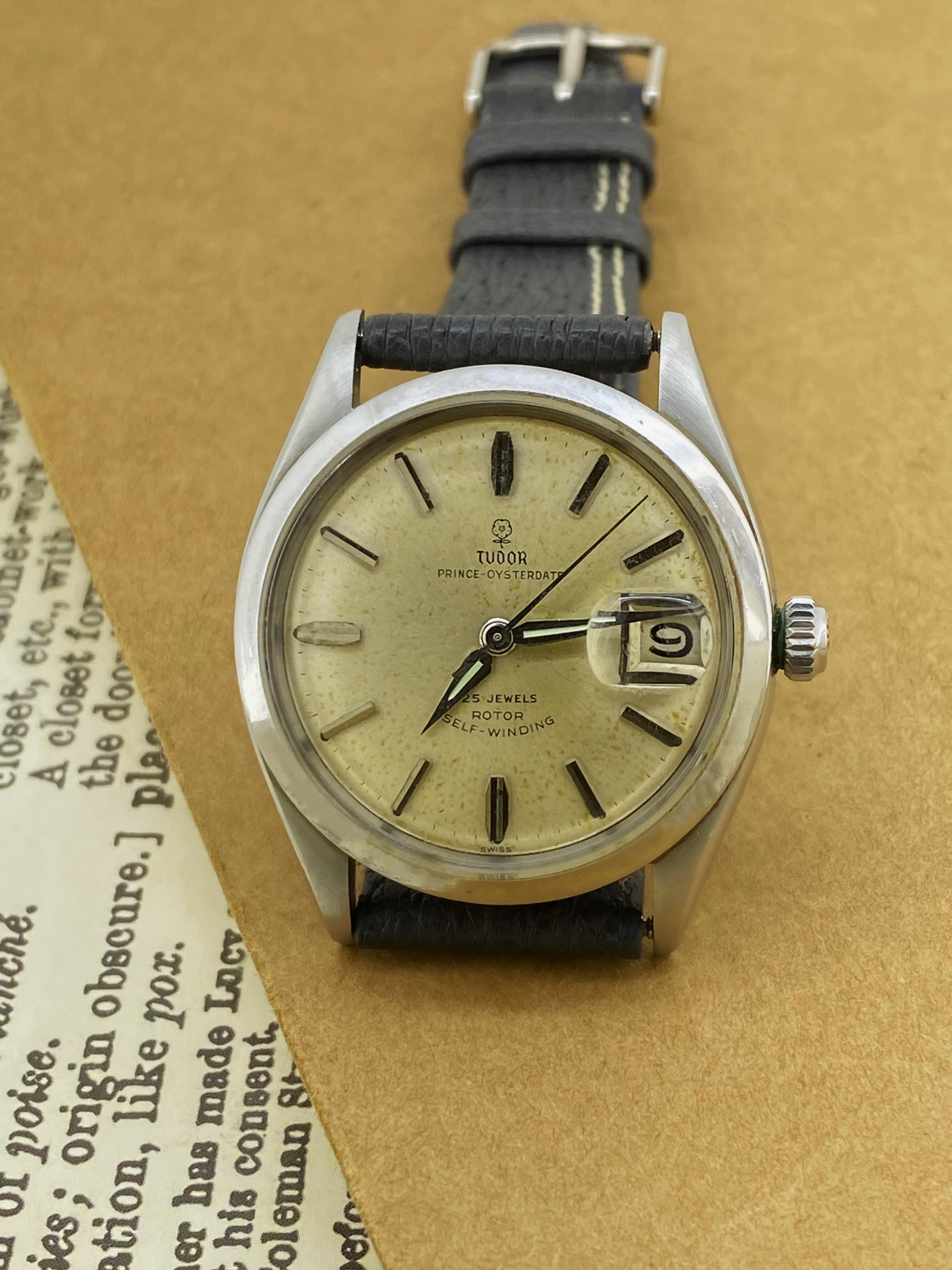 Questo Tudor Rolex d'epoca ref 7968 Prince-Oysterdate risale al 1959, 
Tuttavia, è in una bellissima condizione originale e in ottimo stato di funzionamento.

Caratterizzato da un dettaglio intricato iconico e immediatamente riconoscibile:
una