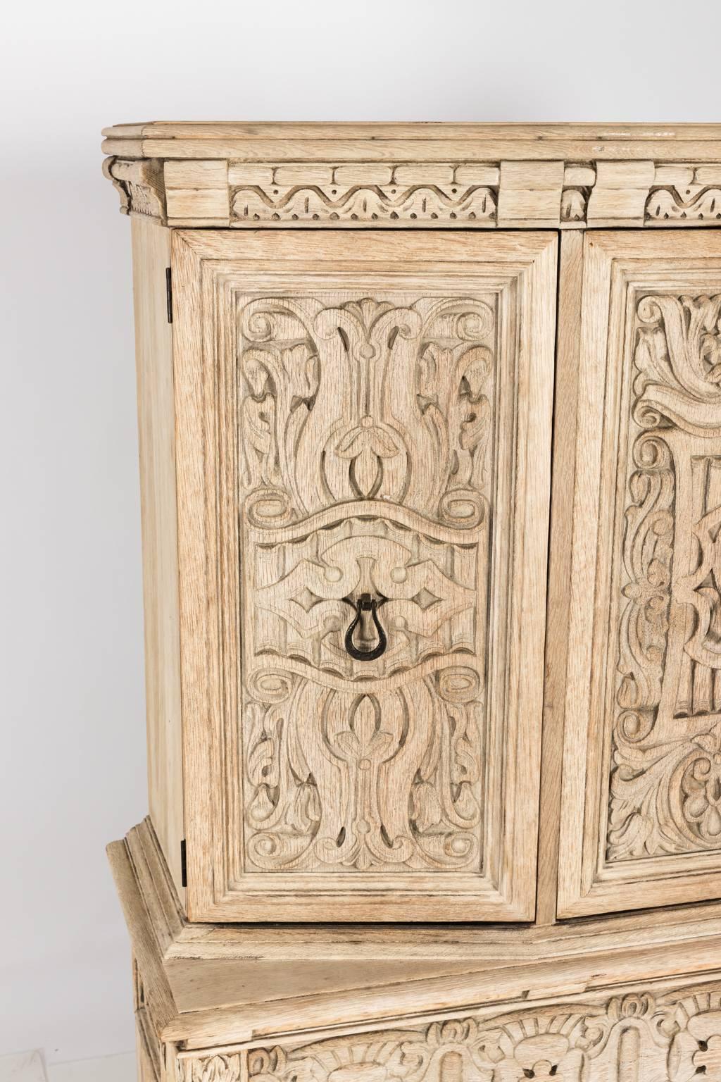 Tudor Style Carved Oak Cupboard, circa 1900 In Good Condition In Stamford, CT