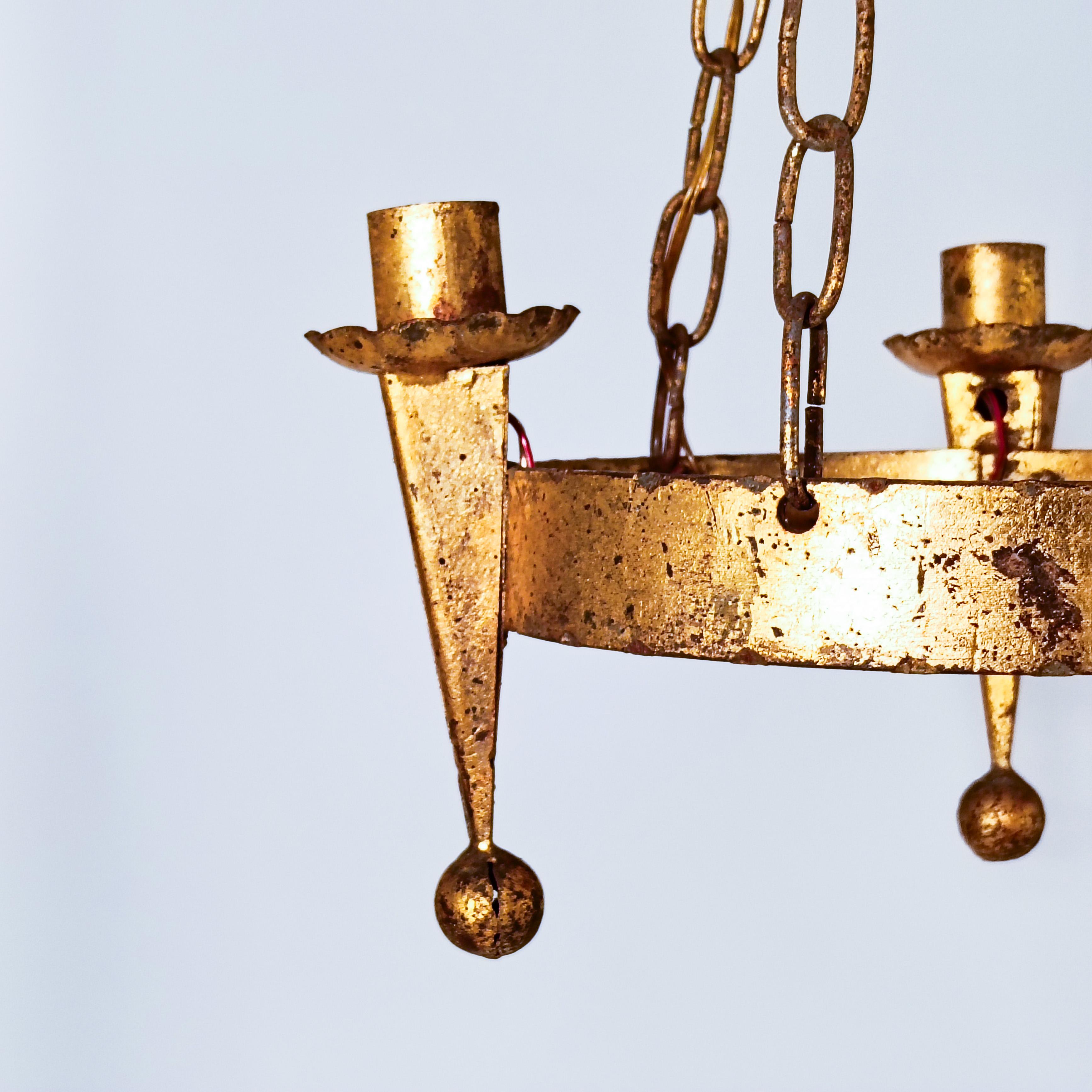 Stile Tudor. Lampadario in ferro battuto di Ferro Art, Spagna, anni '40 in vendita 8