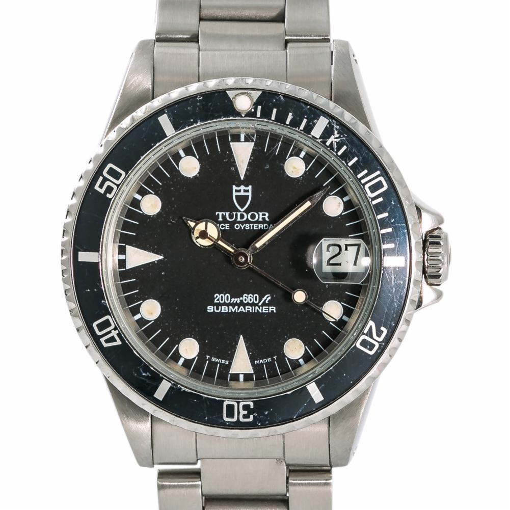 Tudor Submariner 75090, Silver Dial, Certified and Warranty In Good Condition In Miami, FL