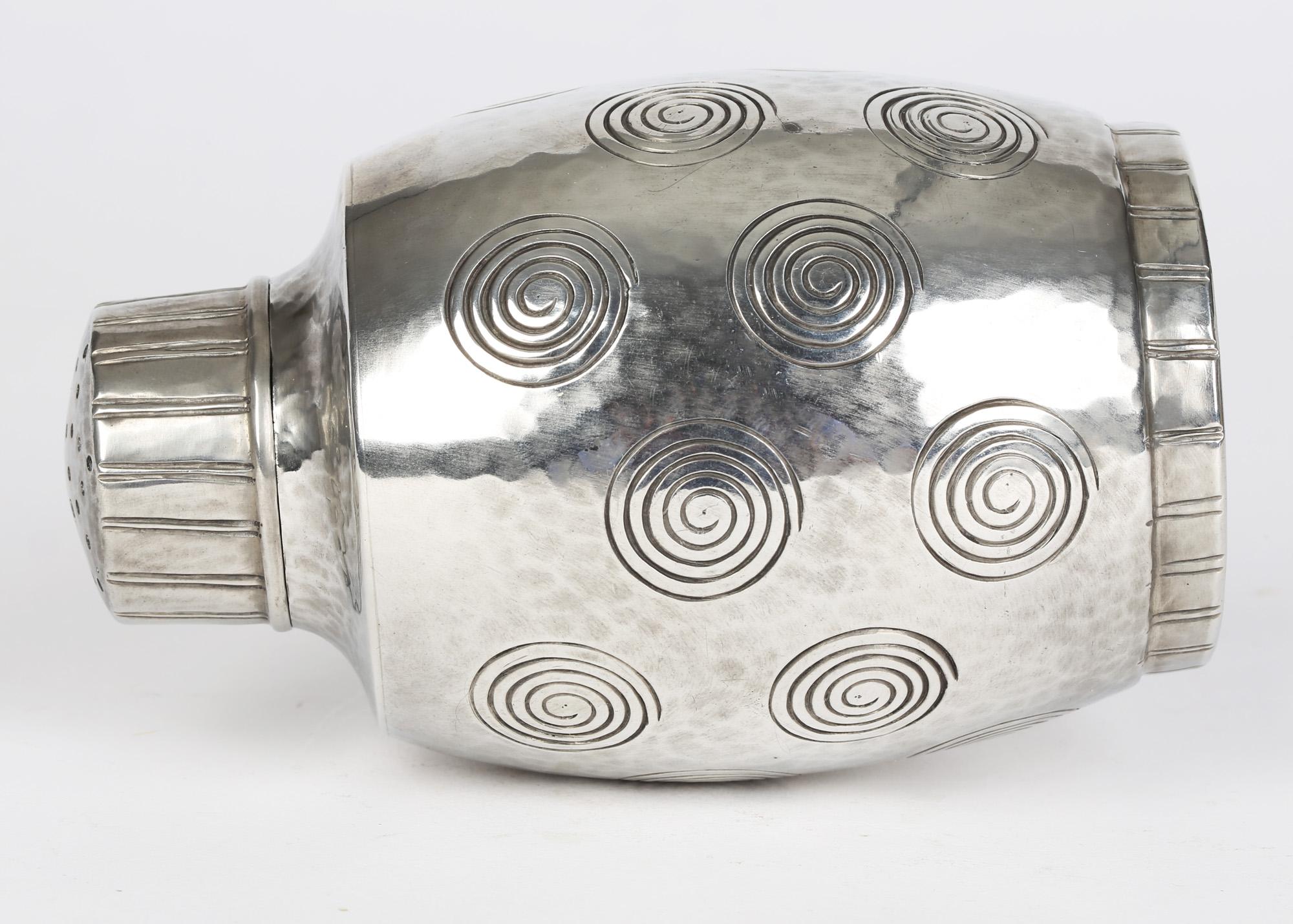 Tudric For Liberty & Co Pewter Barrel Shaped Swirl Design Sugar Shaker In Good Condition For Sale In Bishop's Stortford, Hertfordshire