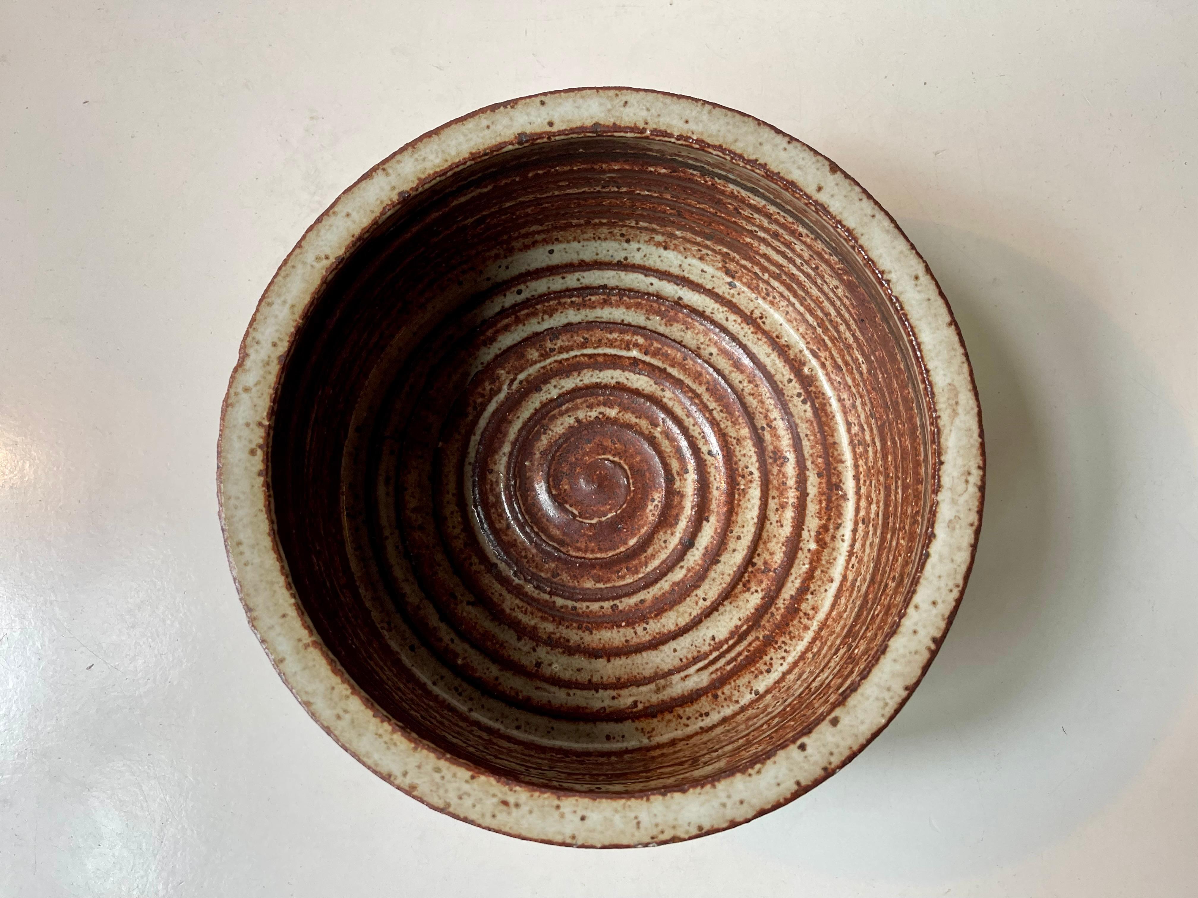 Tue Poulsen Gres smaltato danese moderno con spirale, anni '70 In condizioni buone in vendita a Esbjerg, DK