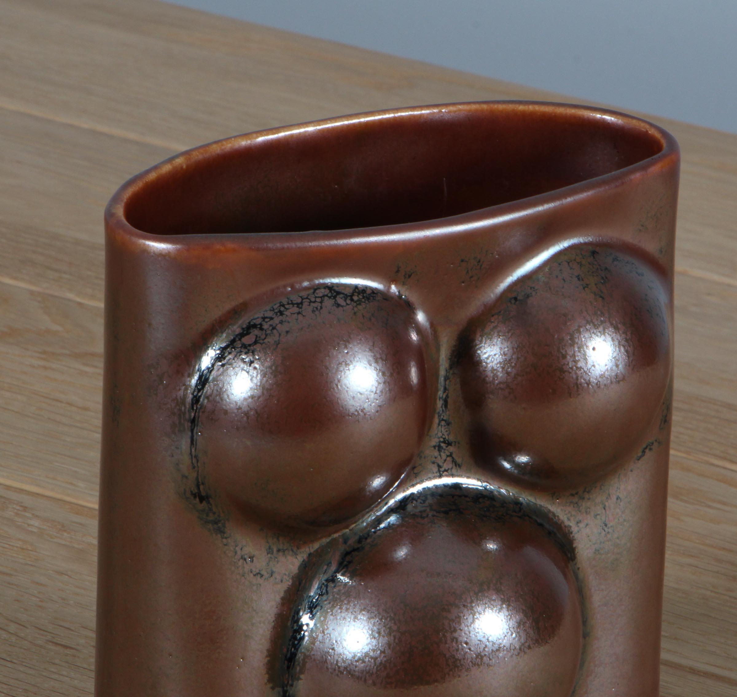 Tue Poulsen per Knabstrup, vaso in ceramica smaltata.