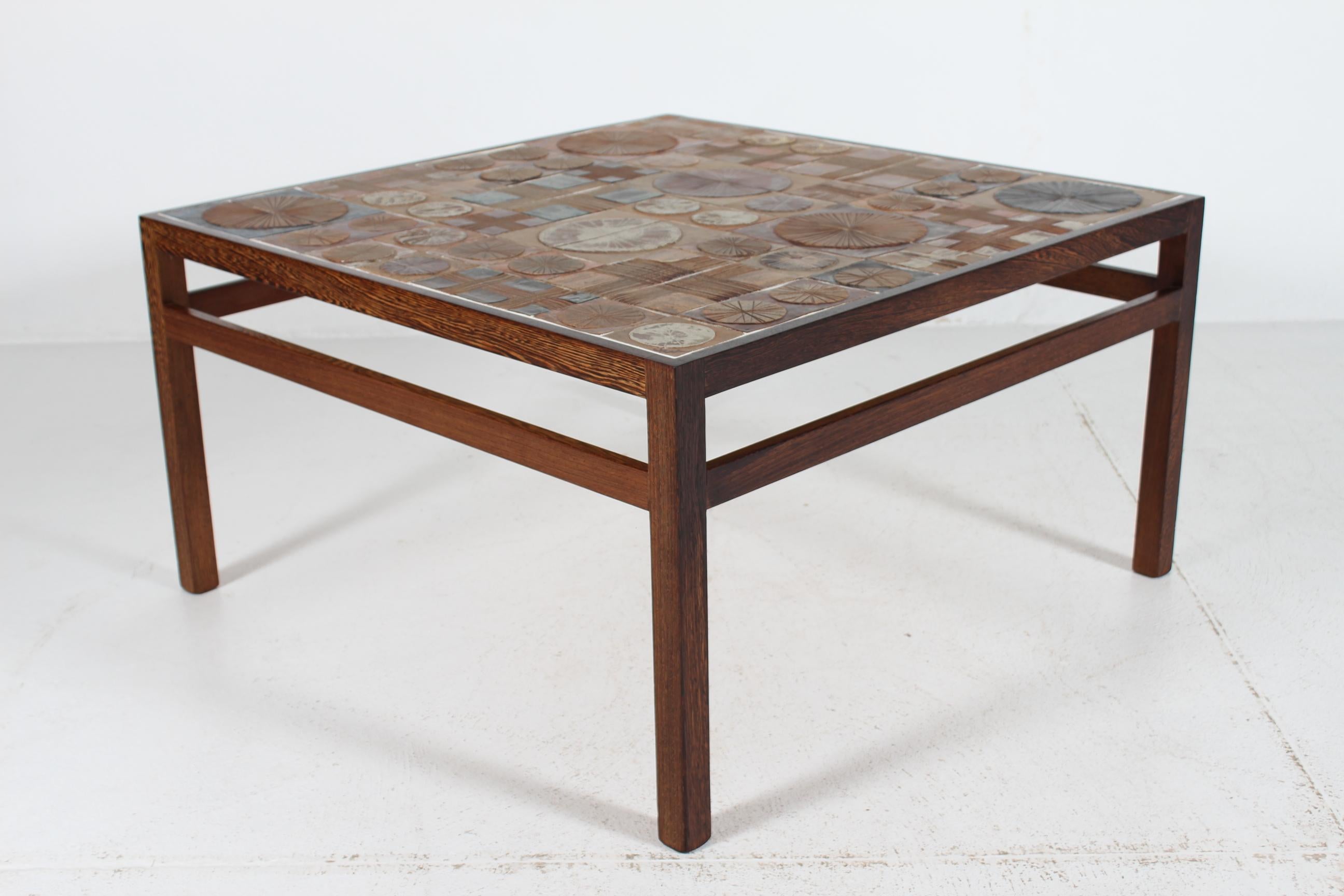 Tue Poulsen Couchtisch mit quadratischer Kachelplatte in Wenge by Erik Wørts Danmark 1960s im Angebot 1