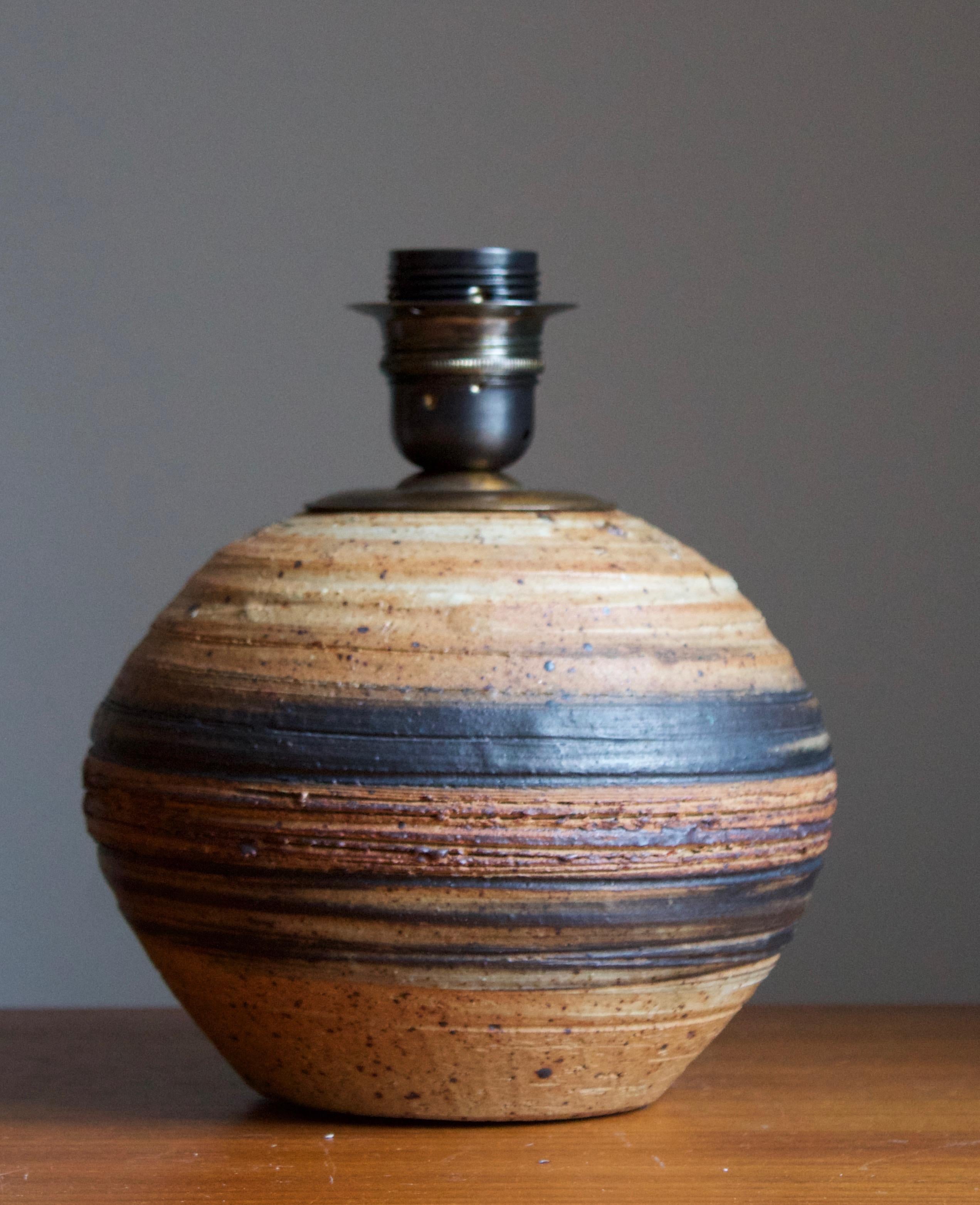 Mid-Century Modern Tue Poulsen, Table Lamp, Painted and Brown Incised Stoneware, Denmark, 1960s