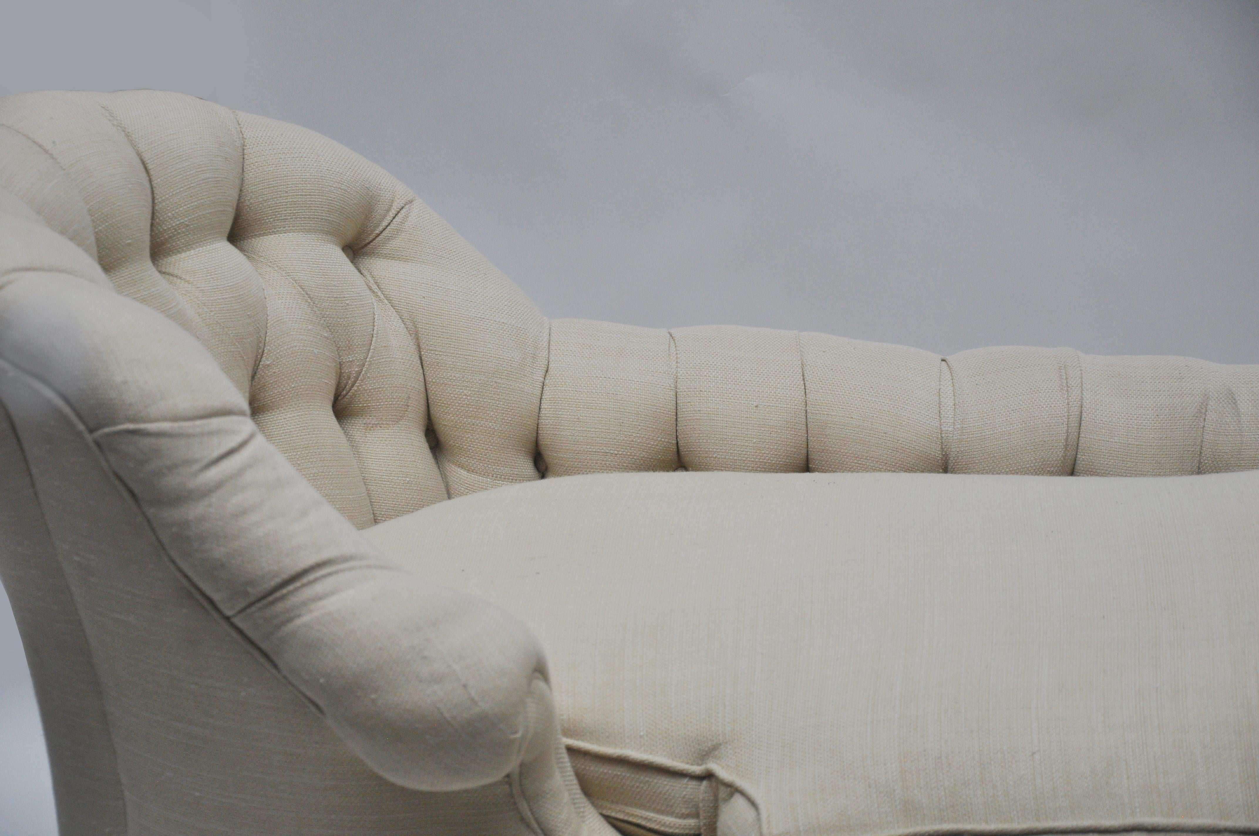 tufted chaise lounge chair