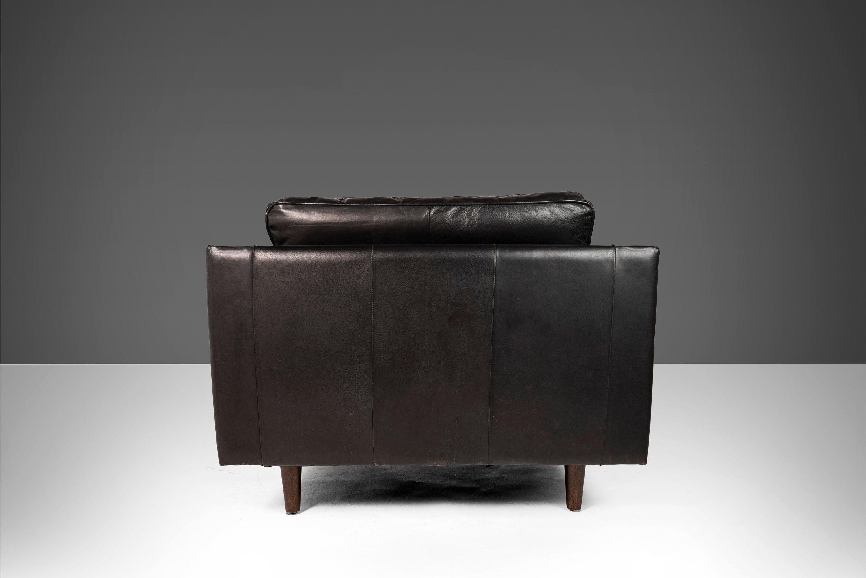 American Tufted Club Chair in the Manner of Walter Knoll for Brayton International  For Sale