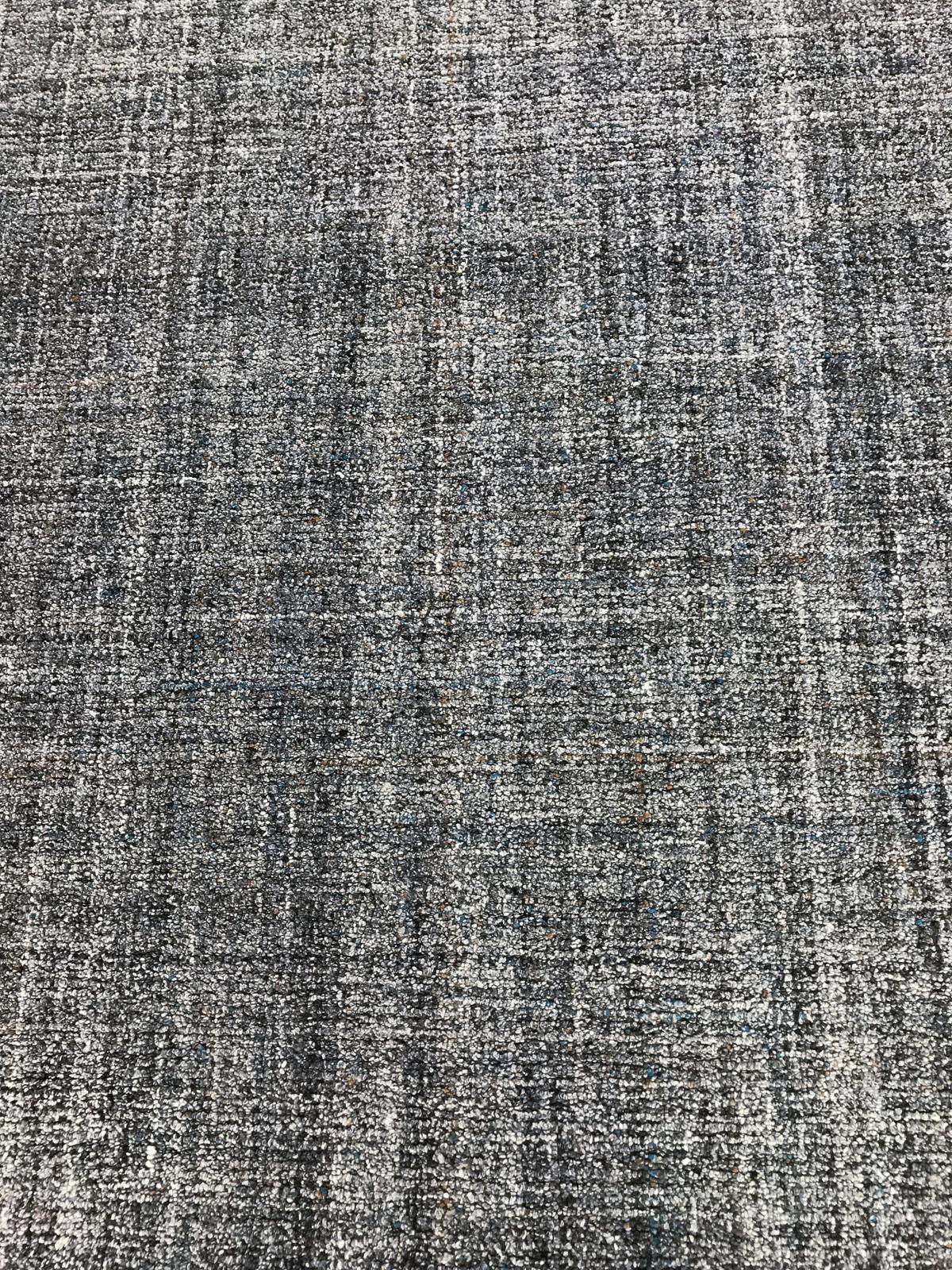 Tufted Gray Indian Wool Area Rug 1