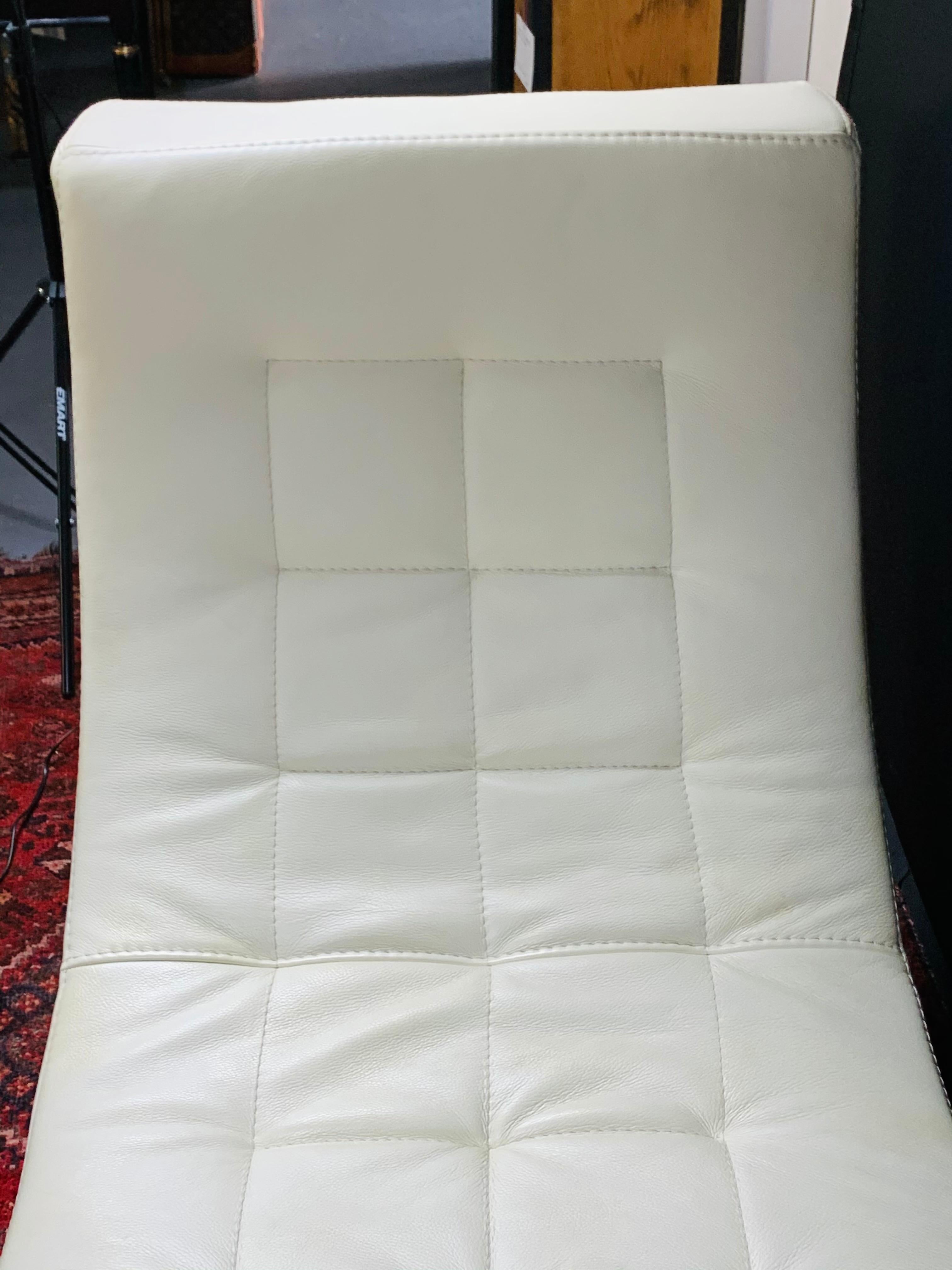 Tufted Ivory Leather Lounge Chair in the Manner of Roche Bobois 3