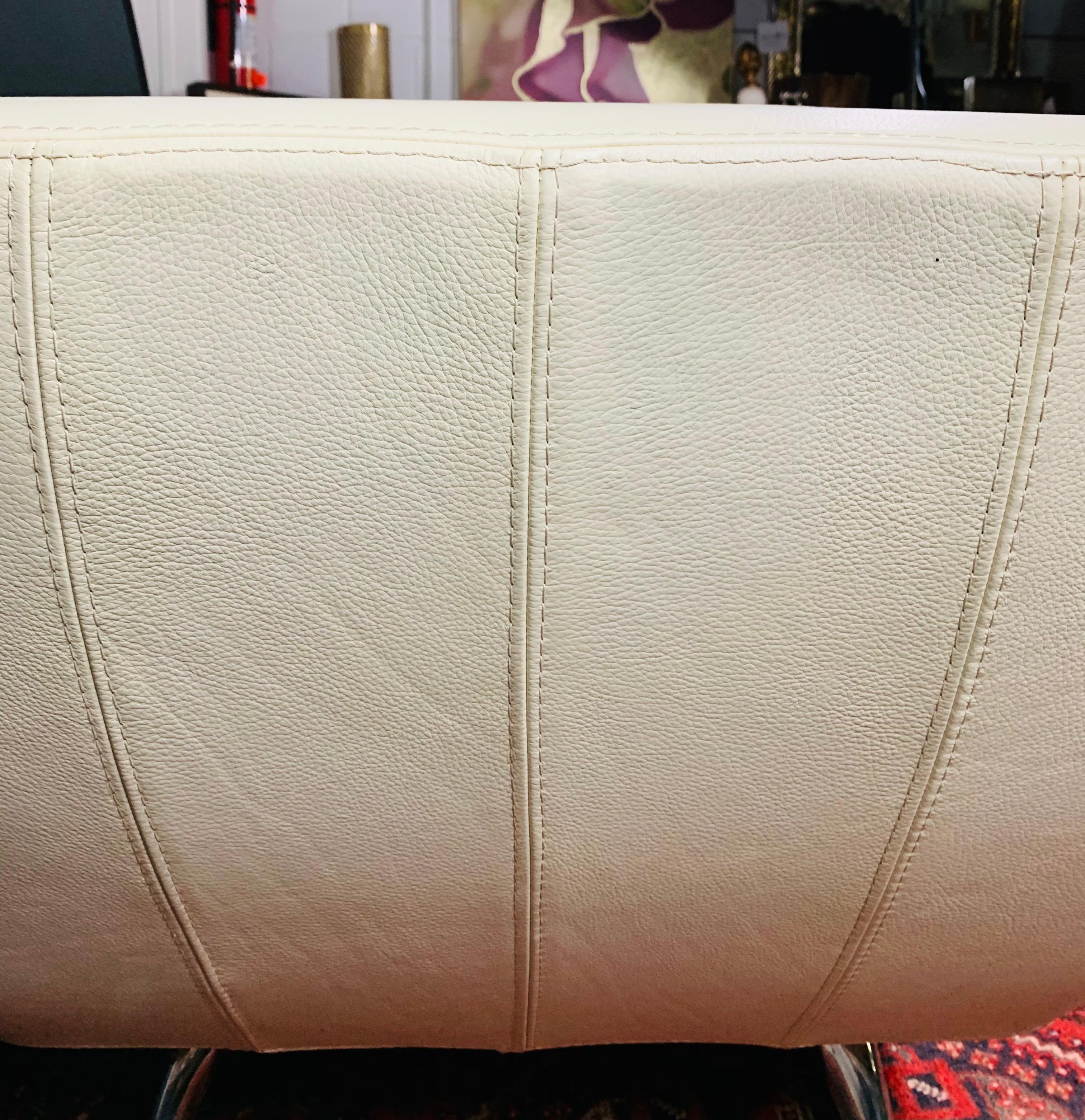 Tufted Ivory Leather Lounge Chair in the Manner of Roche Bobois 8