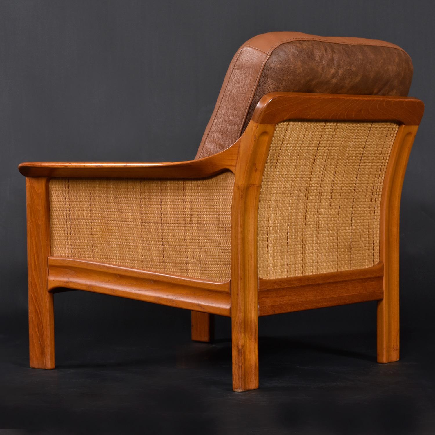 Mid-Century Modern Tufted Leather Balinese Style Danish Modern Solid Teak and Cane Lounge Chair Set