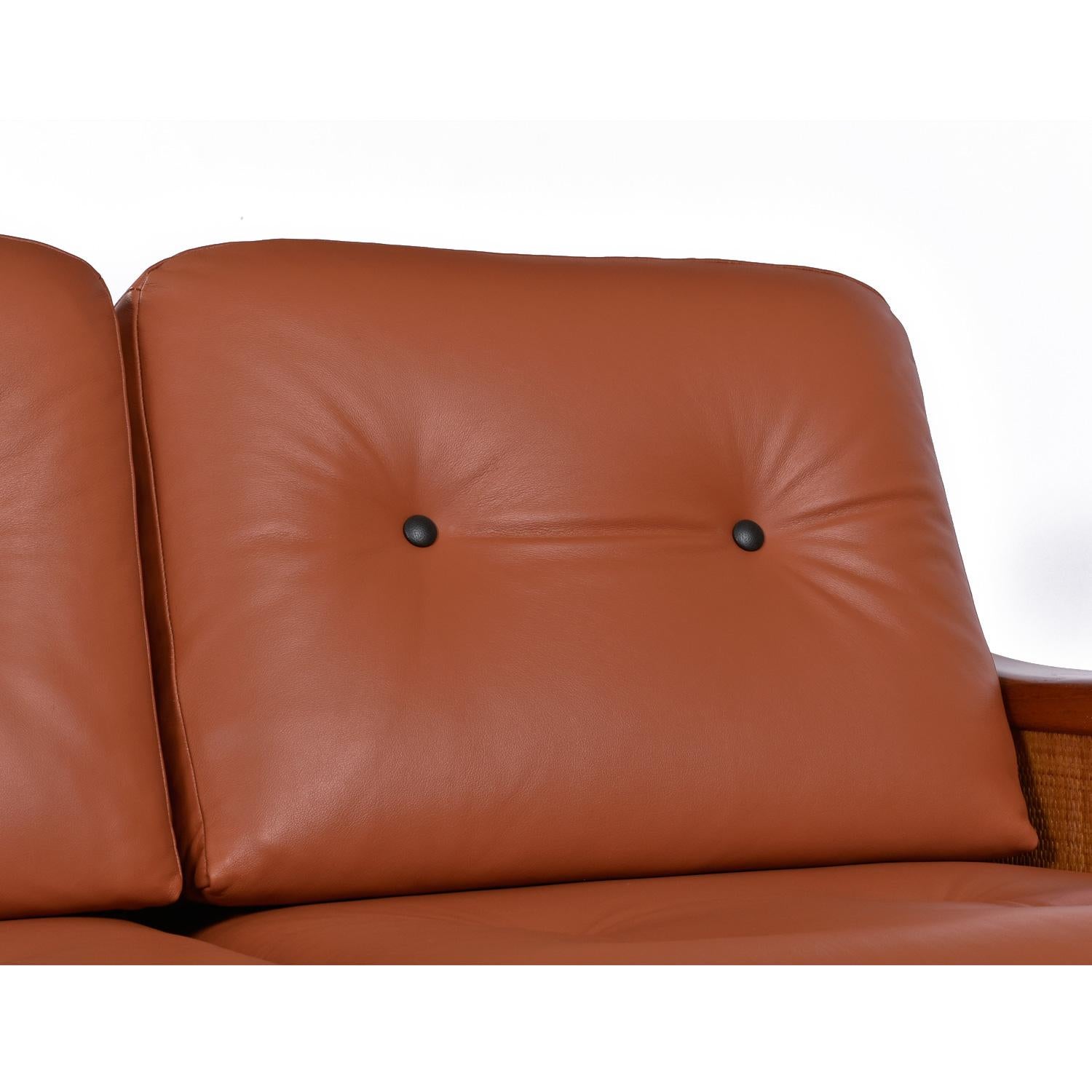 Dänisches modernes Sofa aus massivem Teakholz und Schilfrohr im Balinesischen Stil im Angebot 2