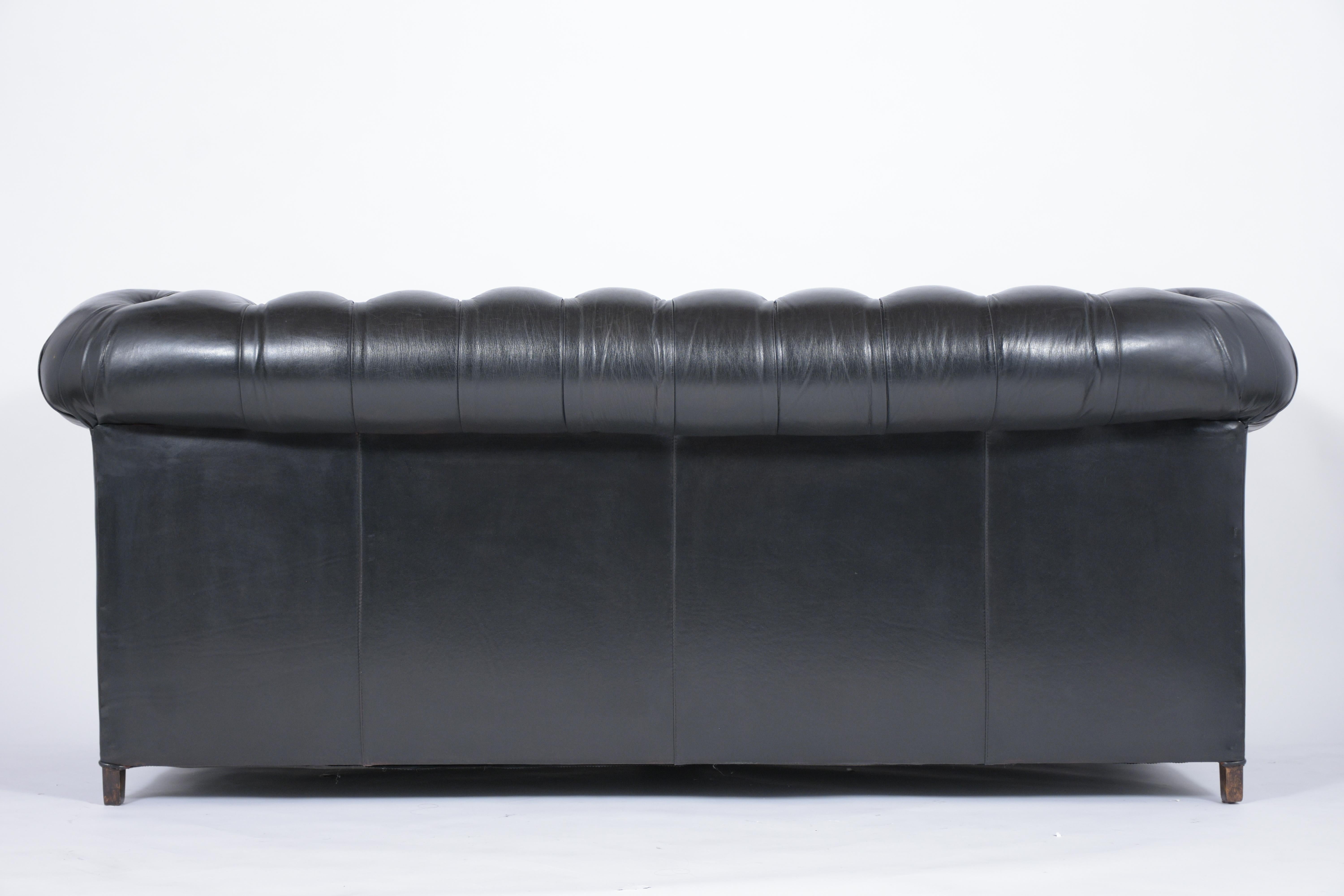 Chesterfield Tufted Leather Sofa 7