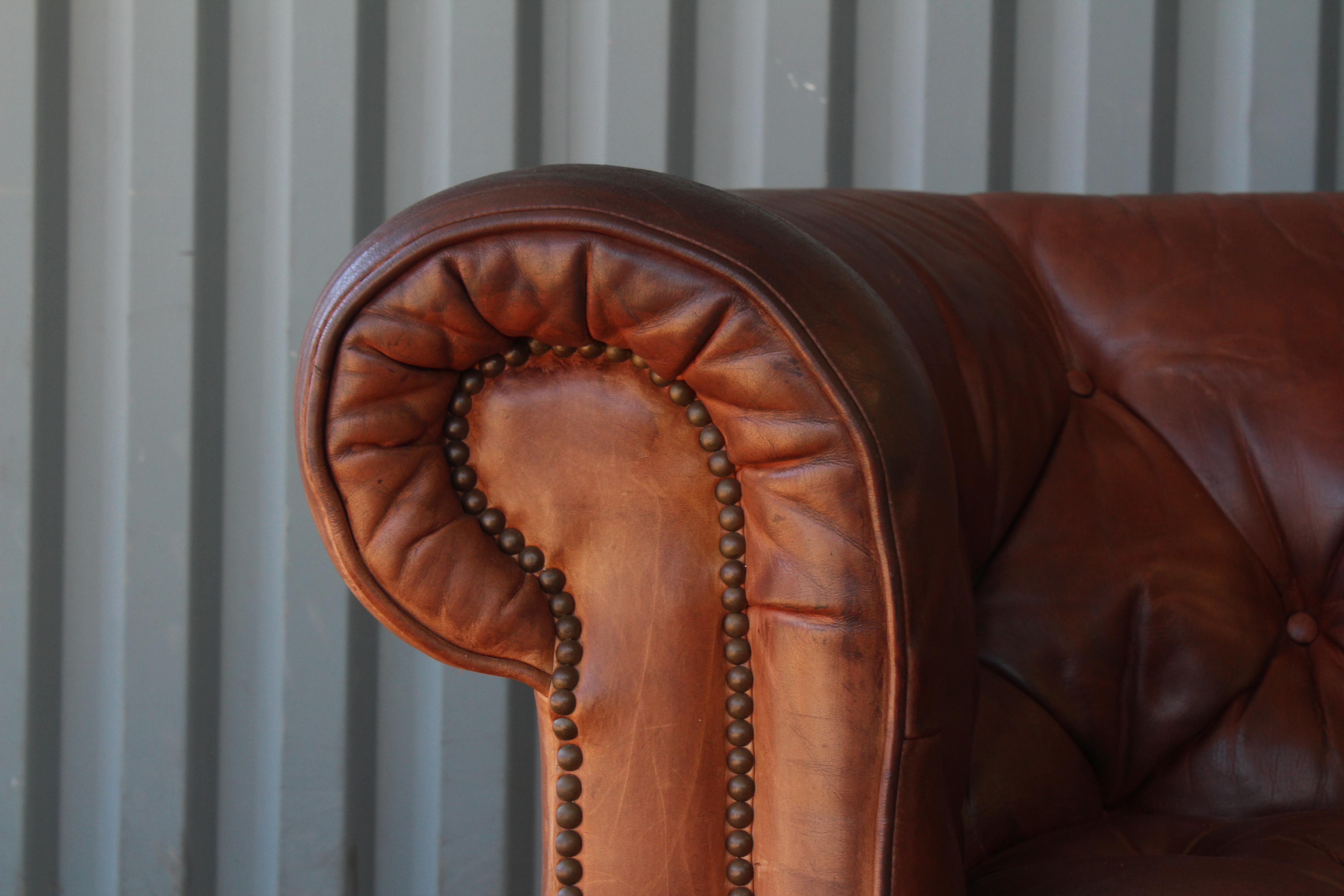Tufted Leather Chesterfield Sofa 6