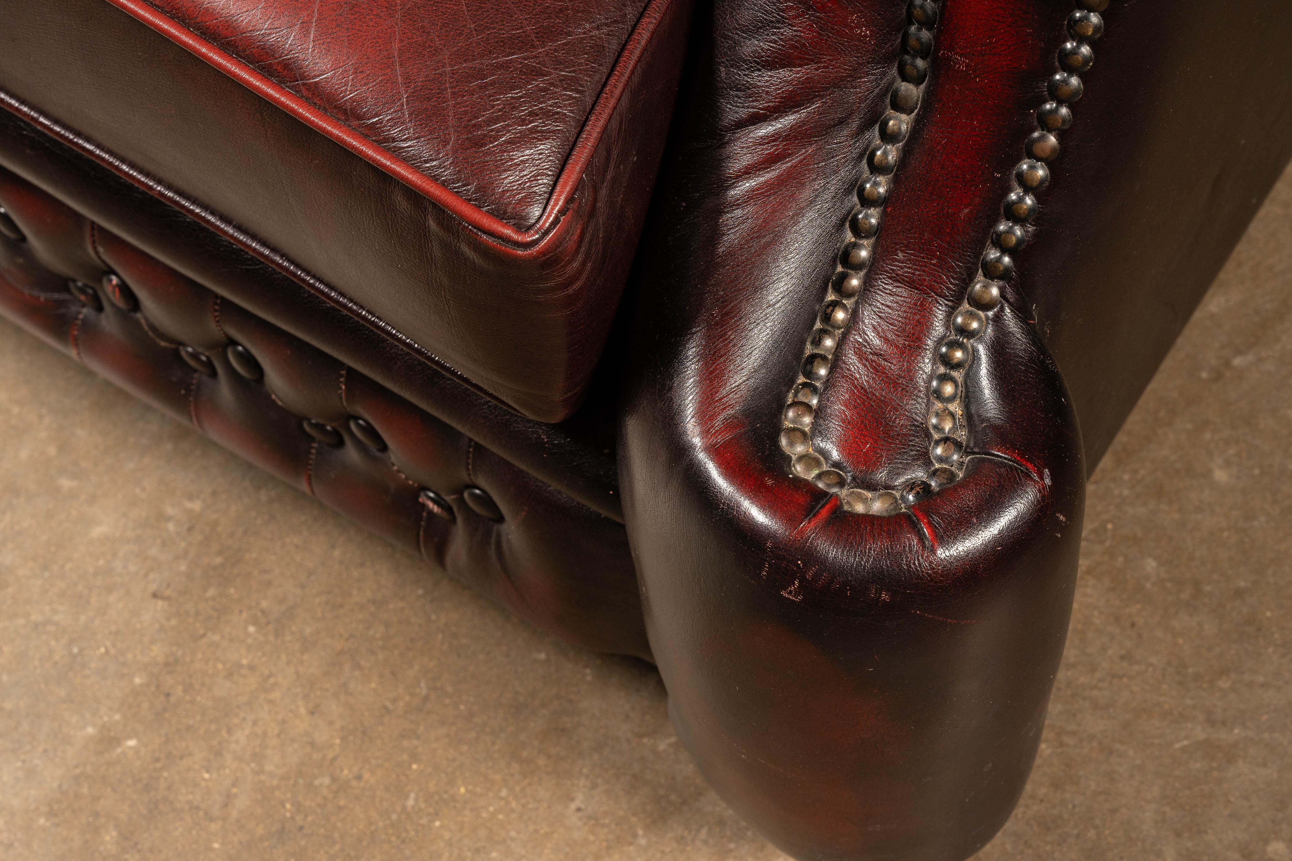 Lovanie in pelle trapuntata Oxblood di Thomas Lloyd in vendita 2