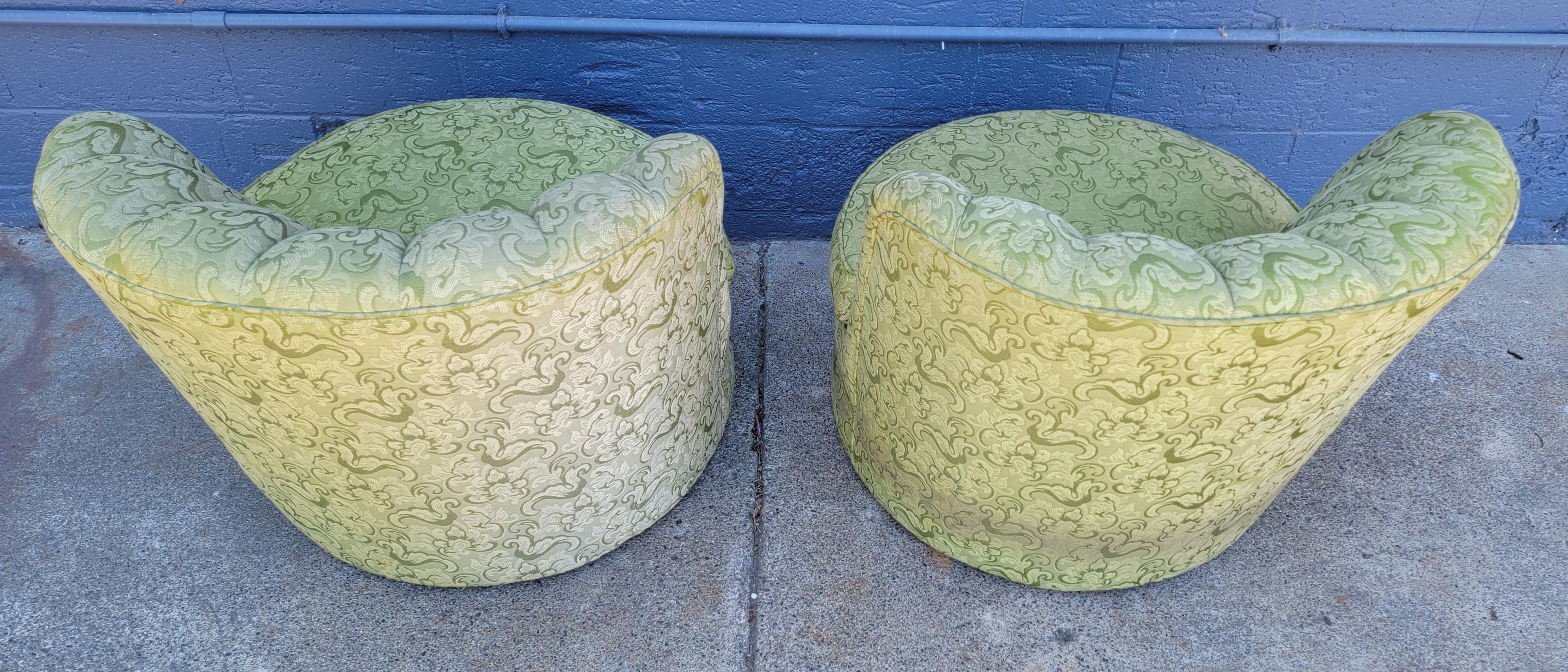 Hollywood Regency Tufted Lounge Chairs a Pair In Good Condition In Fulton, CA
