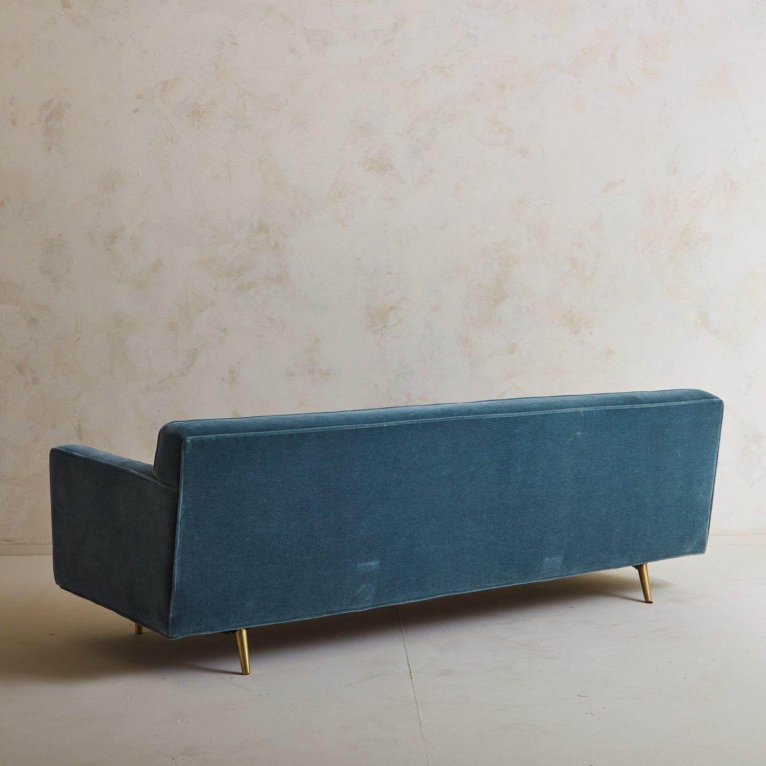 American Tufted Sofa in Blue Mohair Attributed to Edward Wormley for Dunbar, USA 1950s For Sale