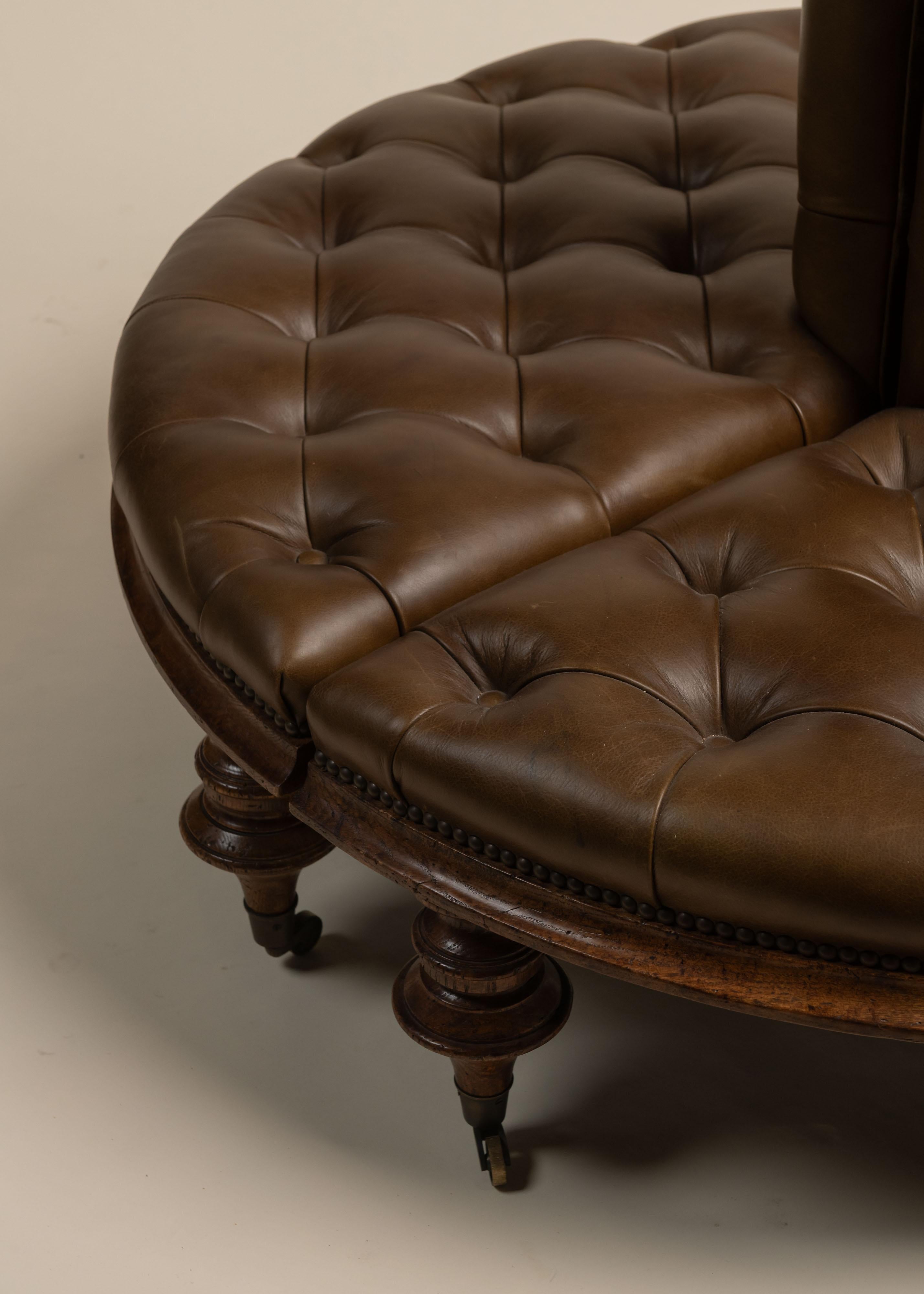 Cuir Canapé deux pièces en cuir avec roulettes, moderne en vente