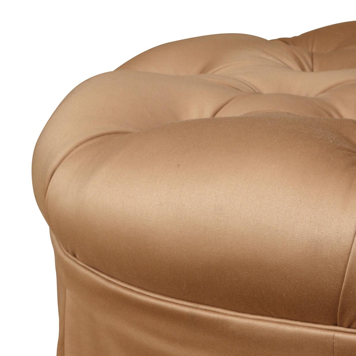 Tufted Upholstered Ottoman In Excellent Condition For Sale In New York, NY