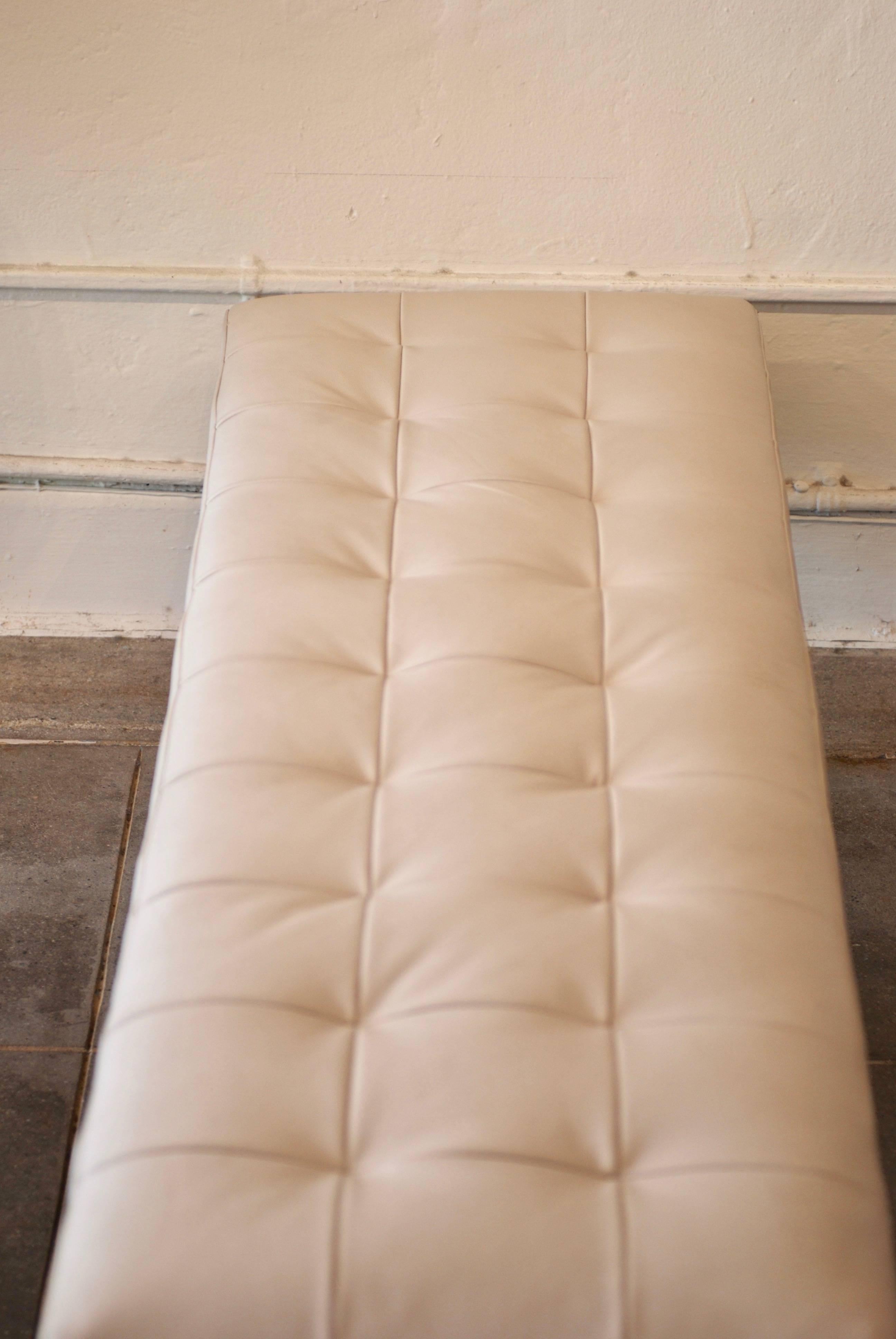 Tufted White Leather and Walnut and Brass Bench 4